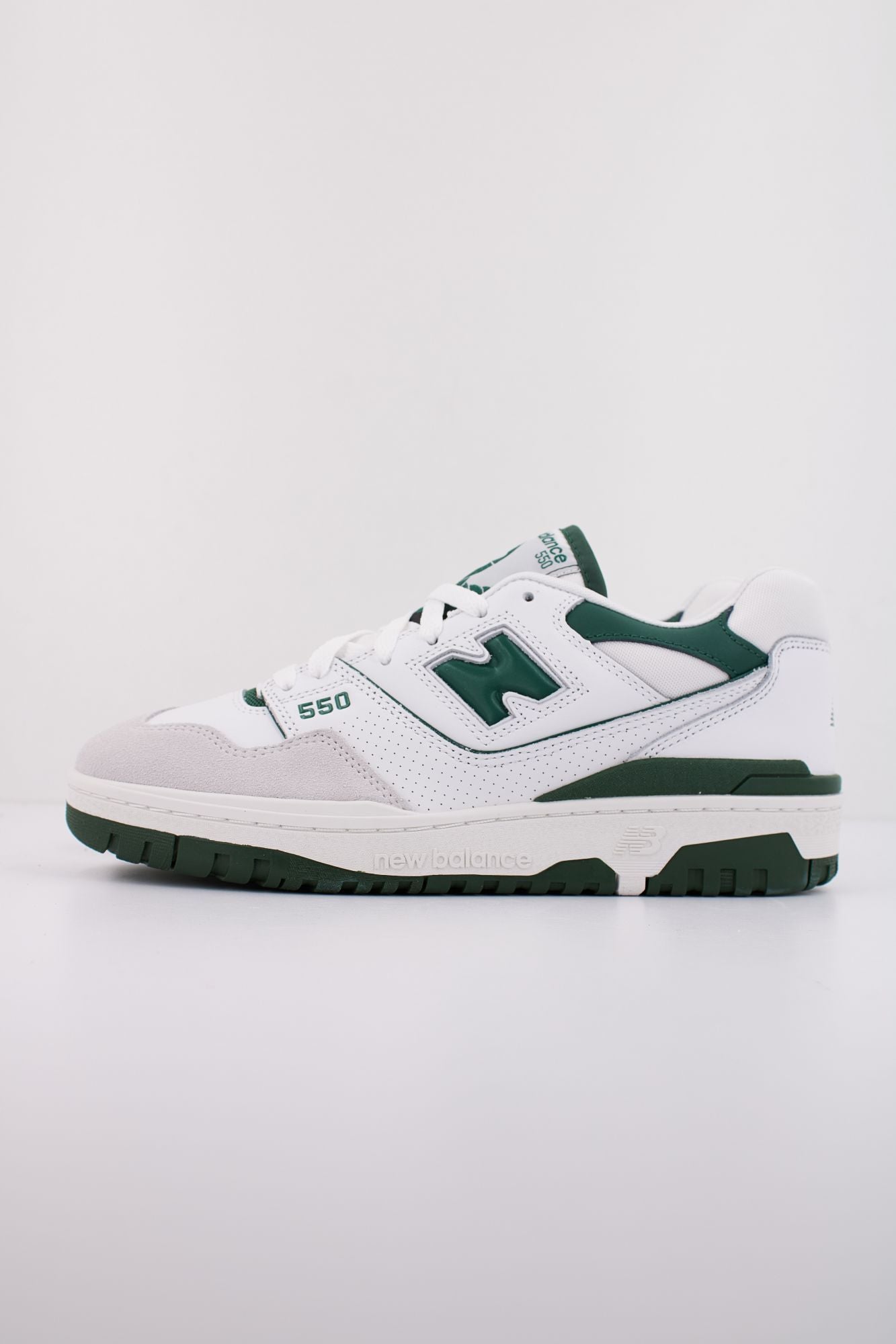 NEW BALANCE BB550 en color BLANCO (1)