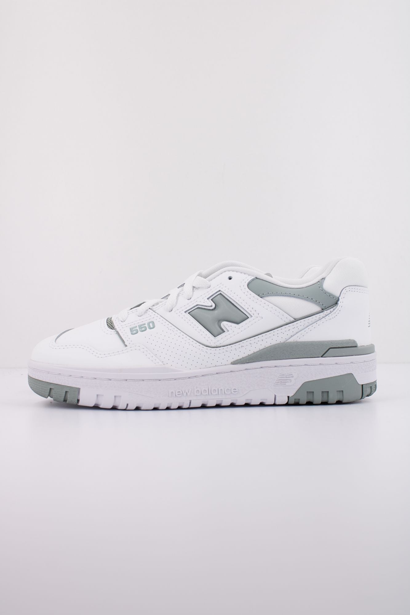 NEW BALANCE BBW550 en color BLANCO (1)