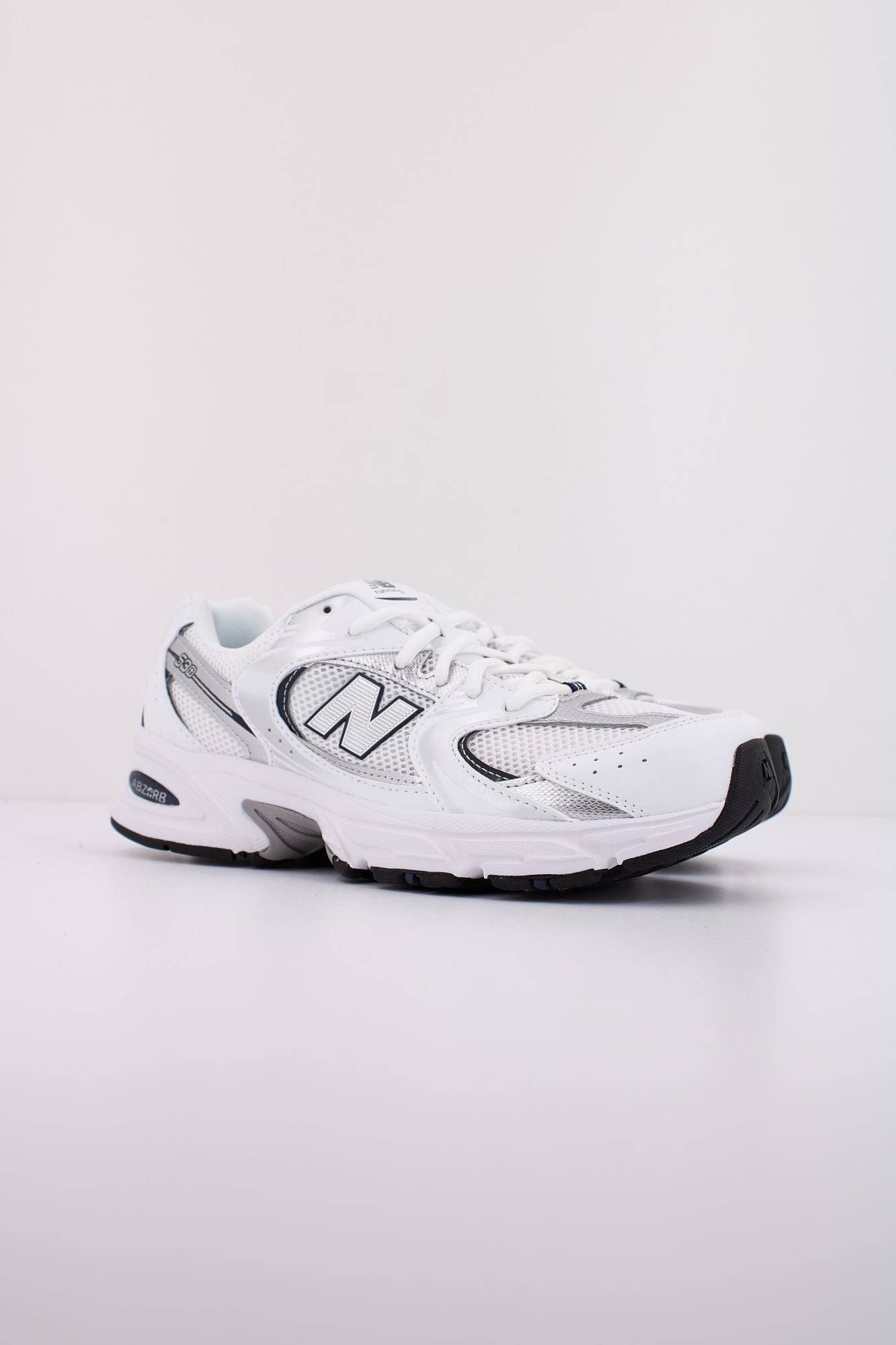 NEW BALANCE GR530 SB1 en color BLANCO (2)