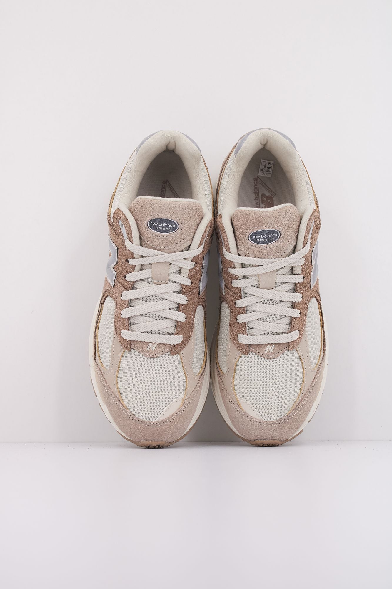 NEW BALANCE M2002 en color MARRON (3)