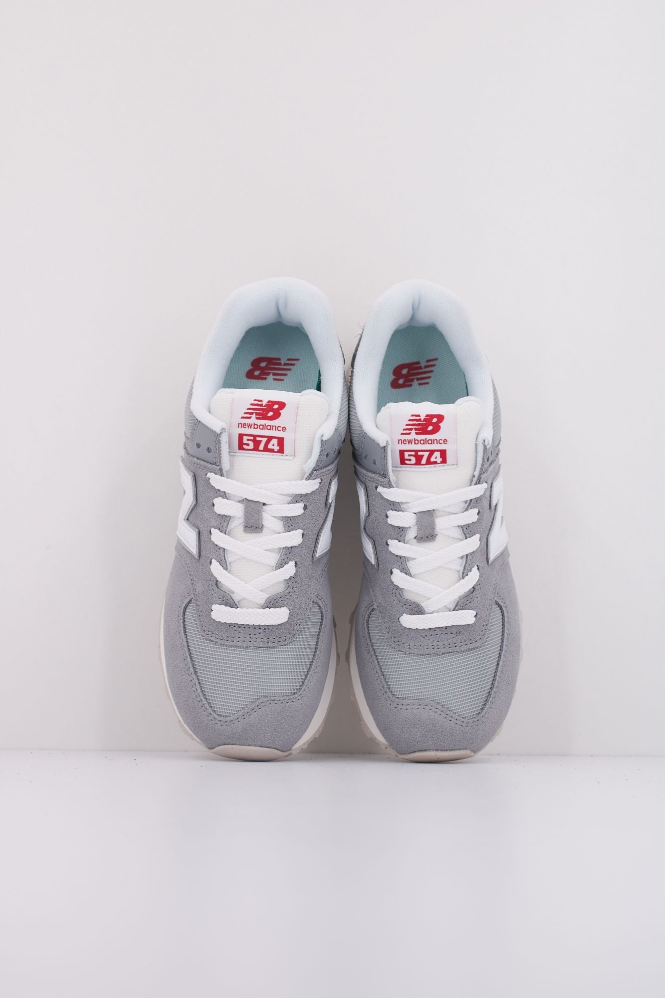 NEW BALANCE U574  en color GRIS (3)