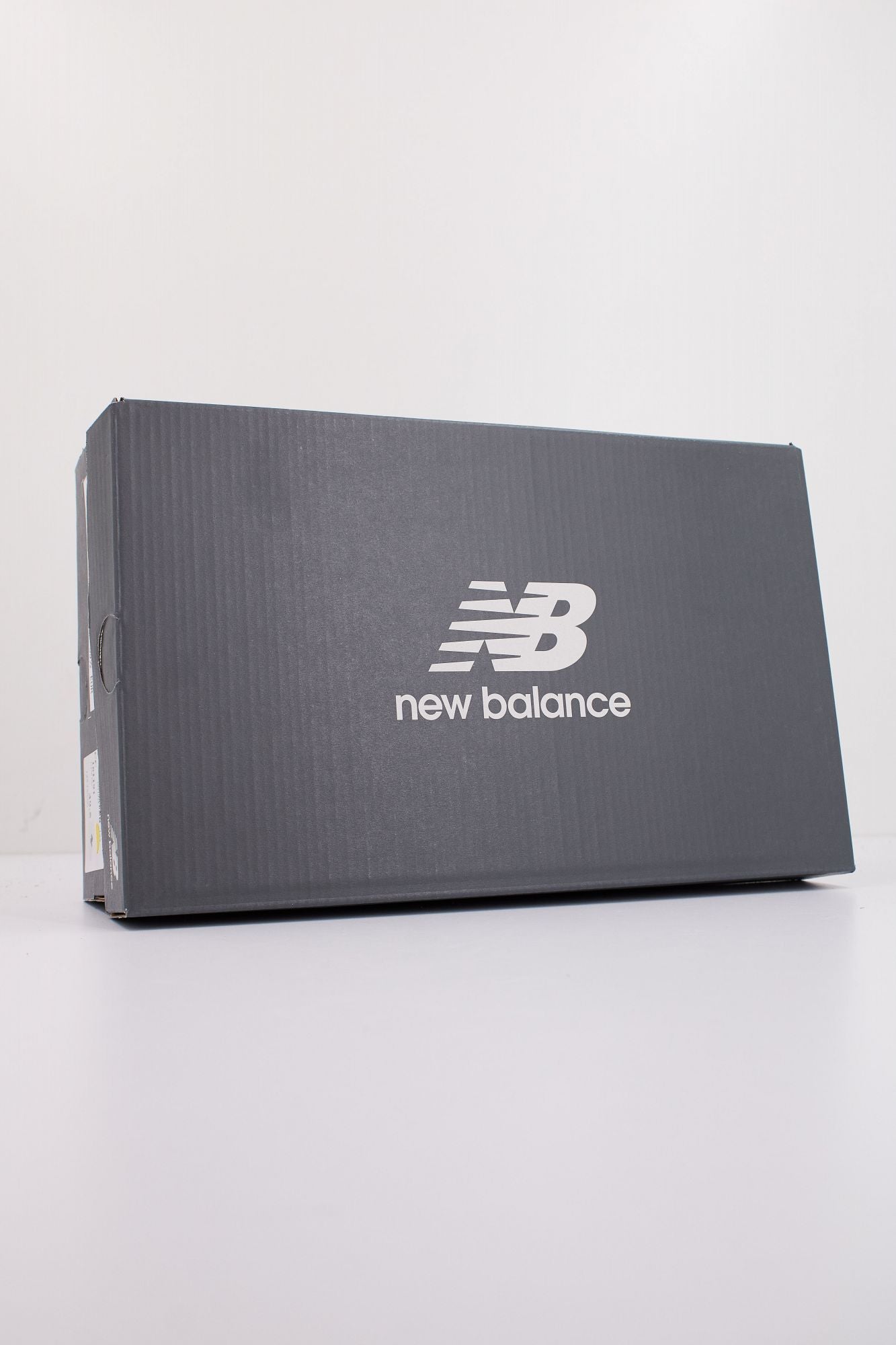 NEW BALANCE U370  en color BLANCO (6)