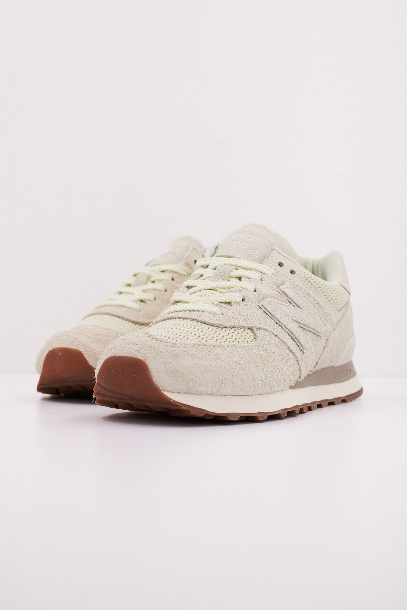 NEW BALANCE WL574 en color VERDE (2)