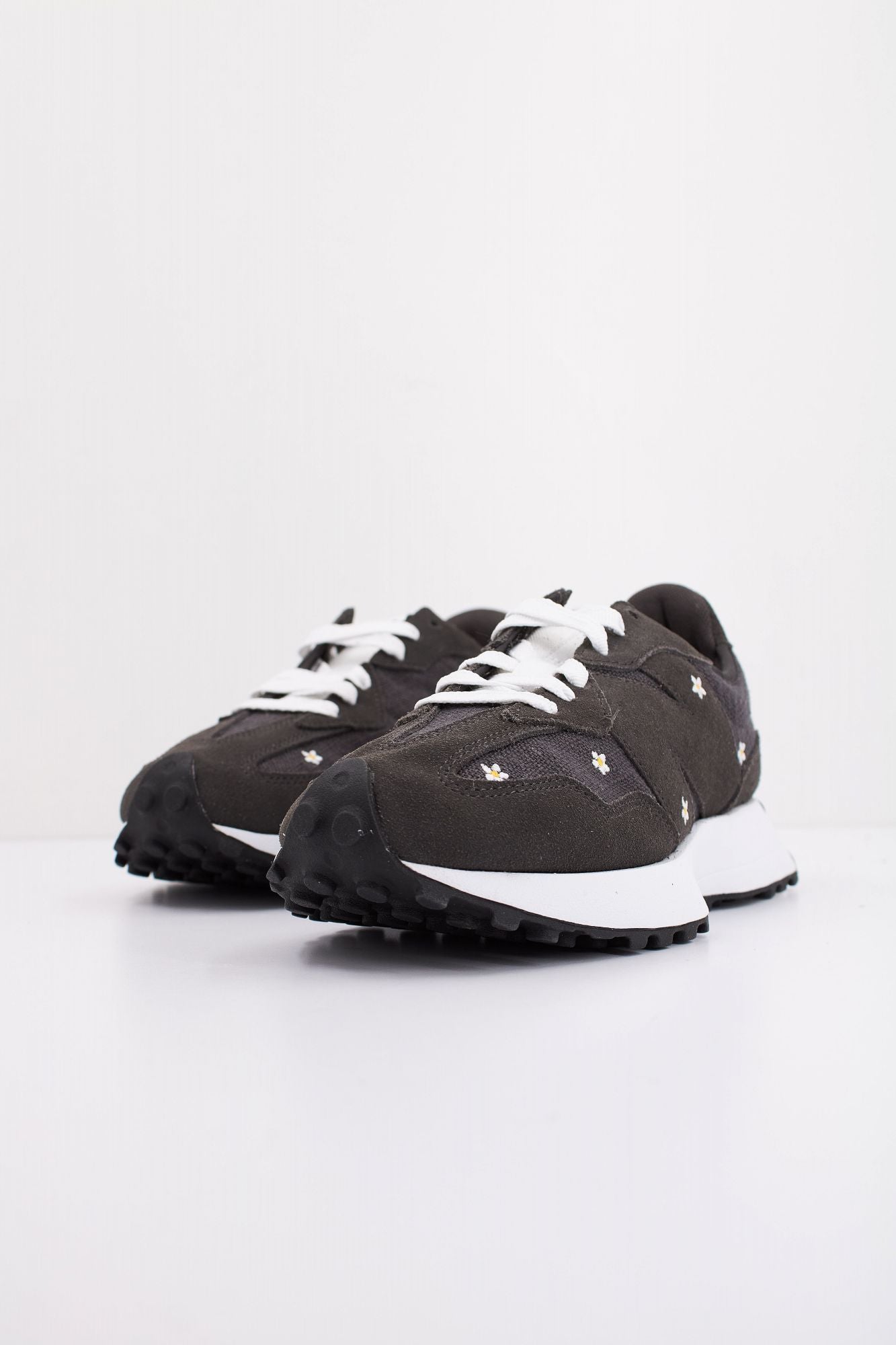 NEW BALANCE WS327 DCB en color GRIS (2)