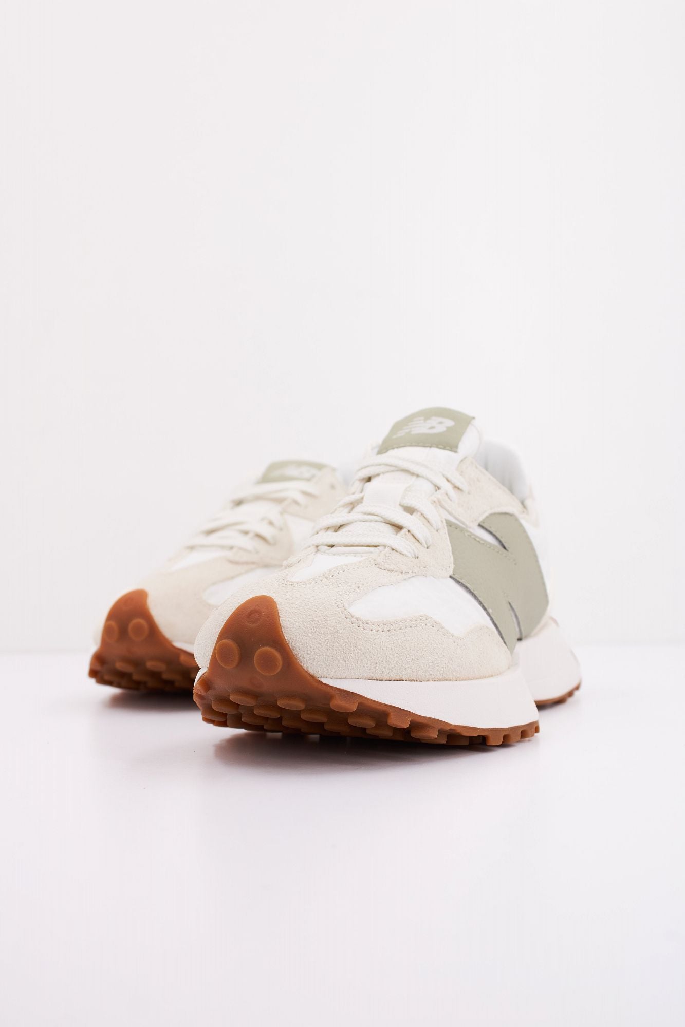 NEW BALANCE WS327 FTB  en color BLANCO (2)