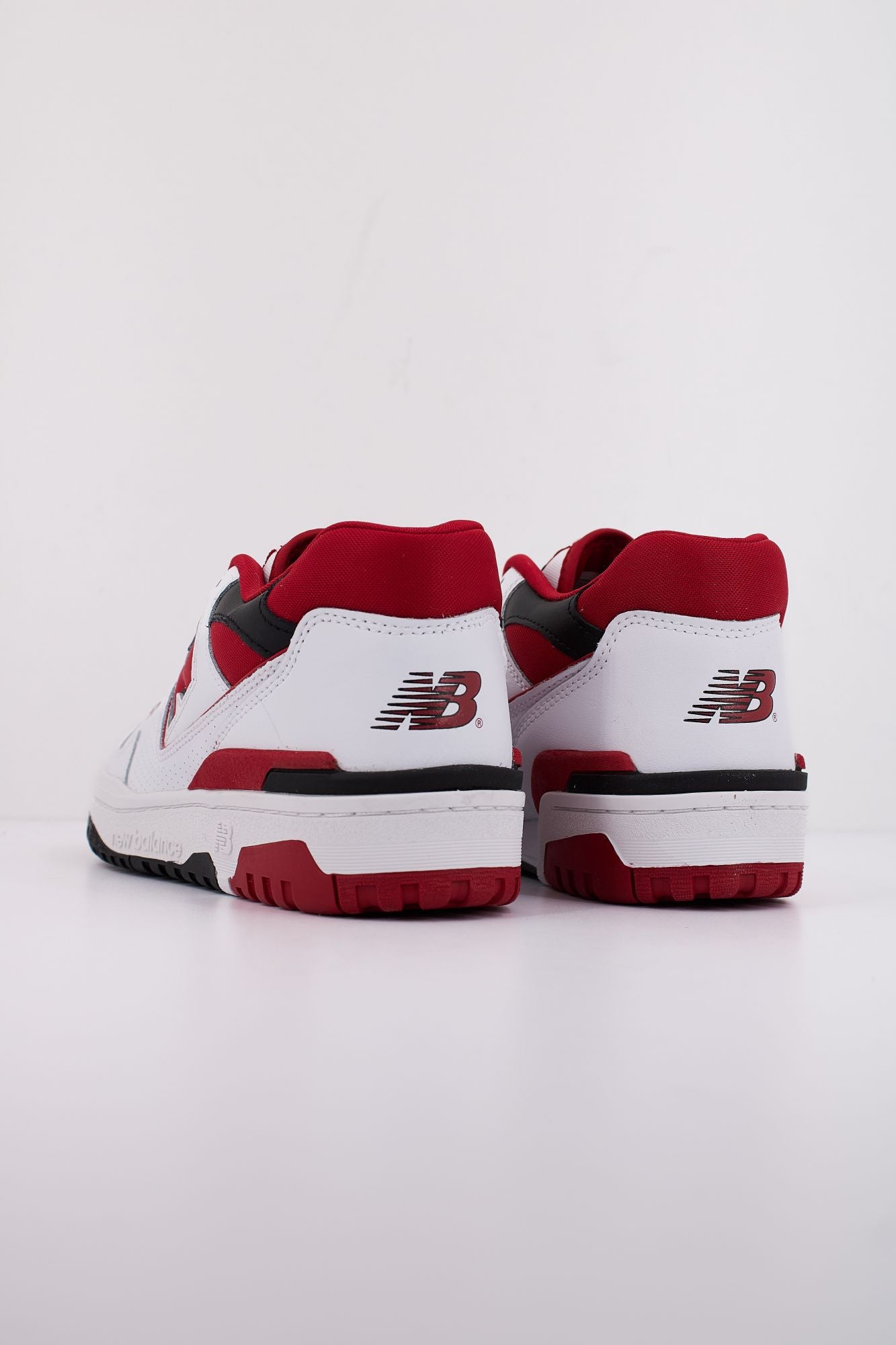 NEW BALANCE BB550 SE1 en color BLANCO (4)