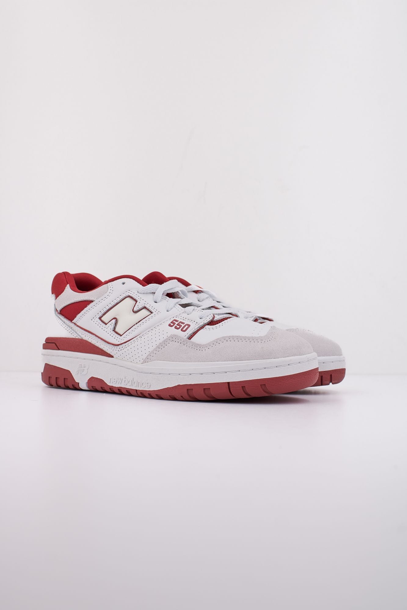 NEW BALANCE 550 en color BLANCO (2)