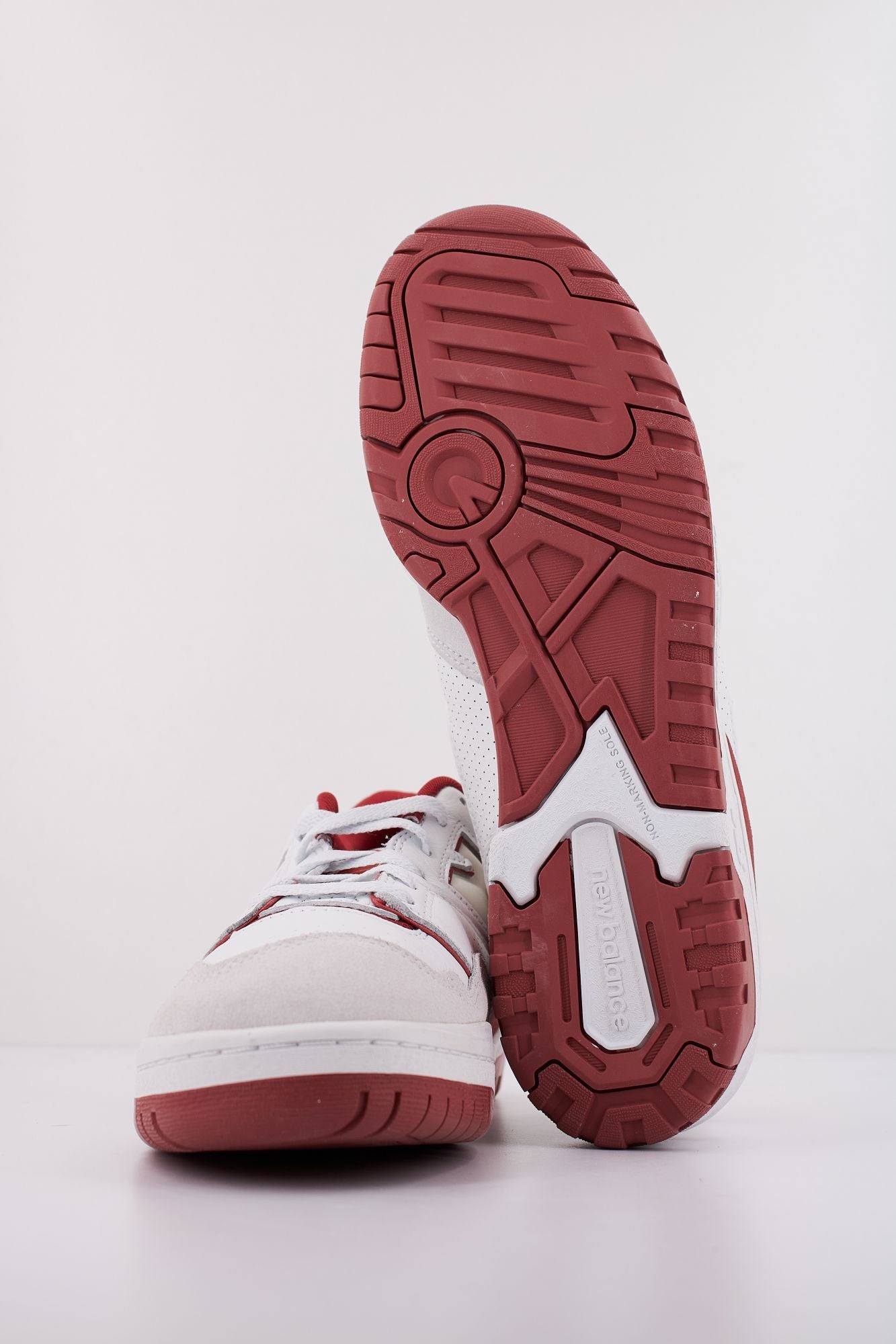 NEW BALANCE 550 en color BLANCO (5)