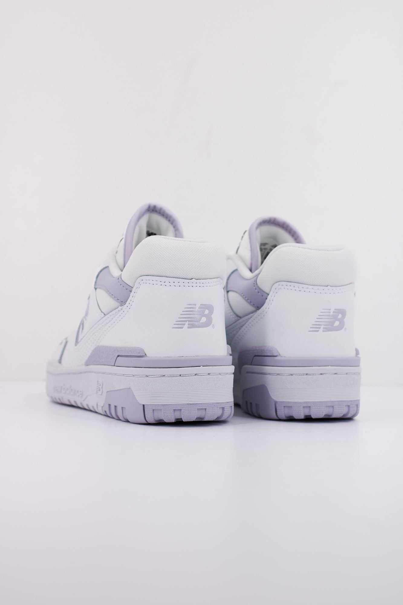 NEW BALANCE BBW550 BV en color BLANCO (4)