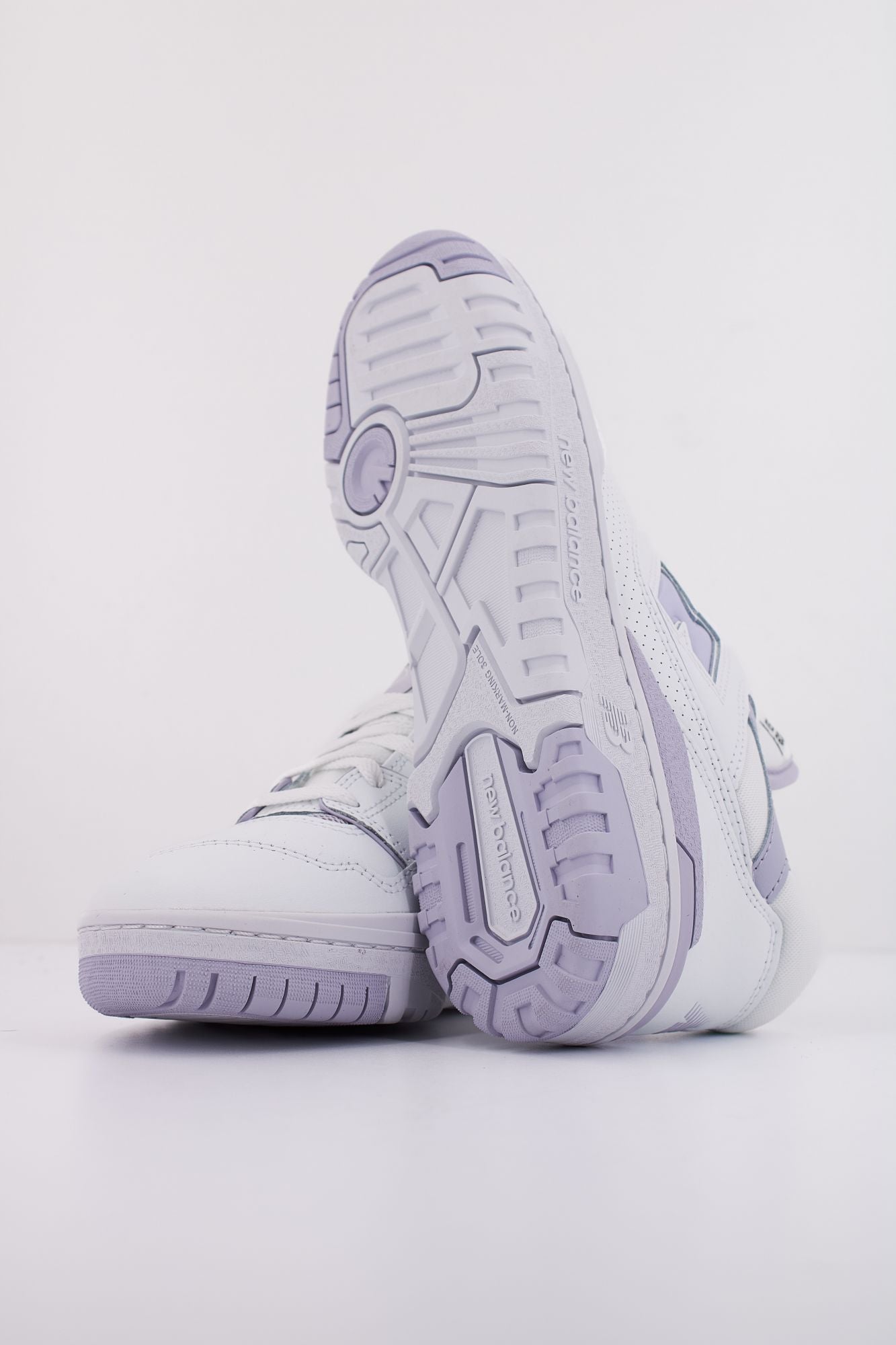 NEW BALANCE BBW550 BV en color BLANCO (5)