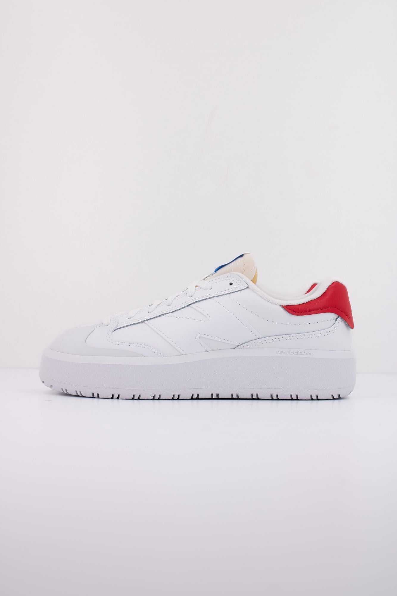 NEW BALANCE CT302 LH  en color BLANCO (1)