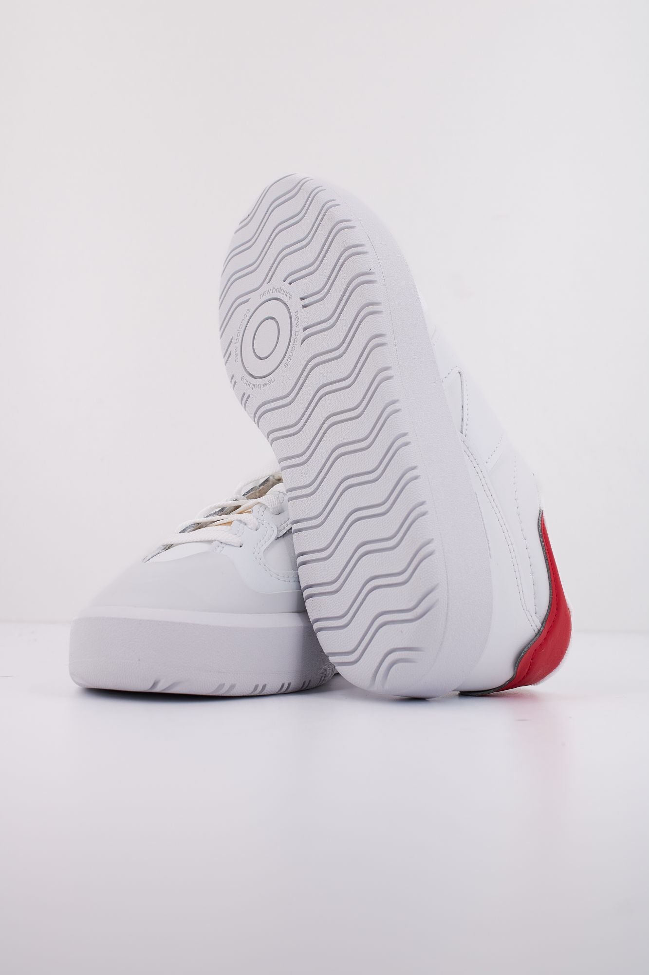 NEW BALANCE CT302 LH  en color BLANCO (5)