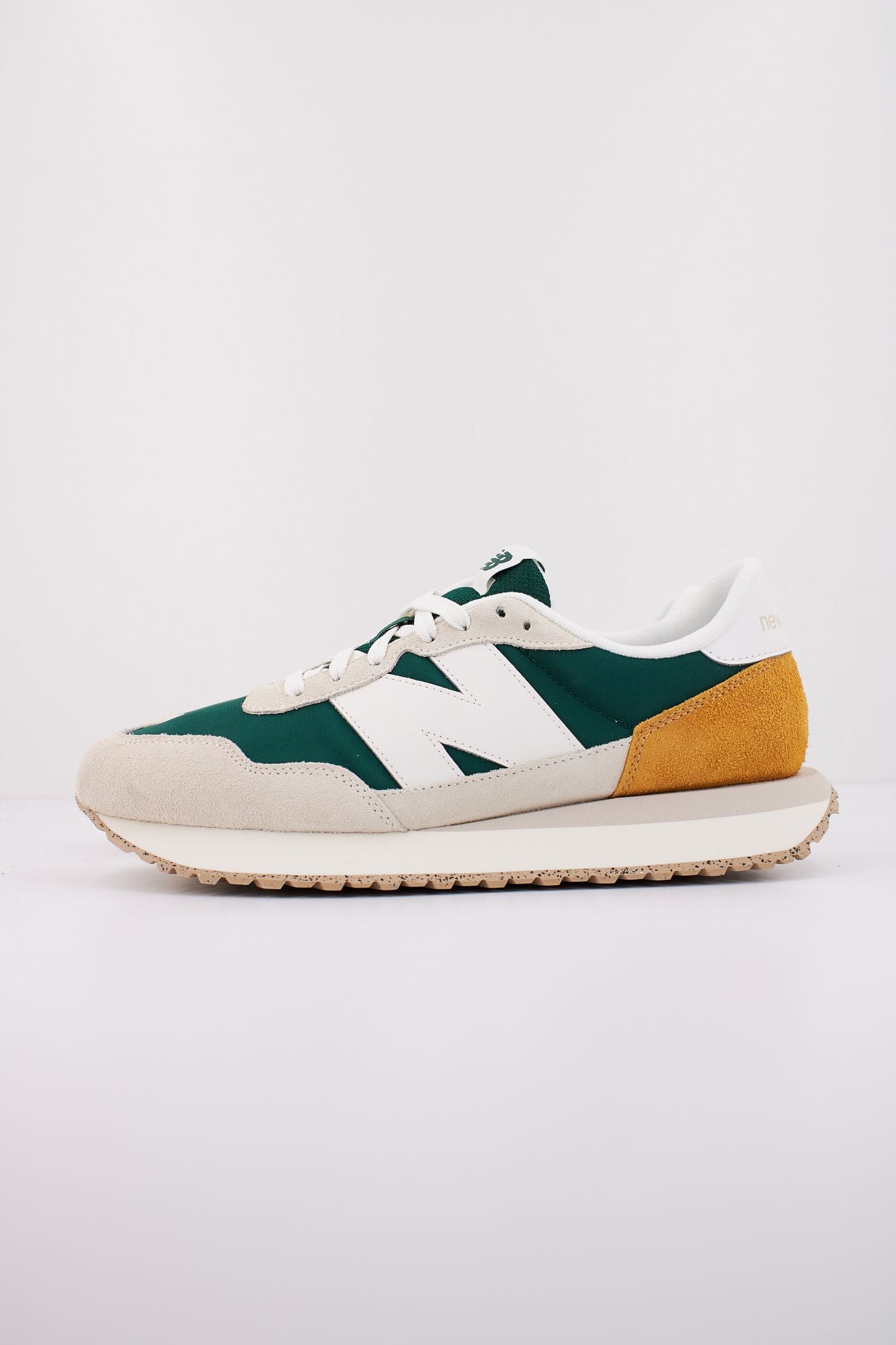 NEW BALANCE MS237 en color VERDE (1)