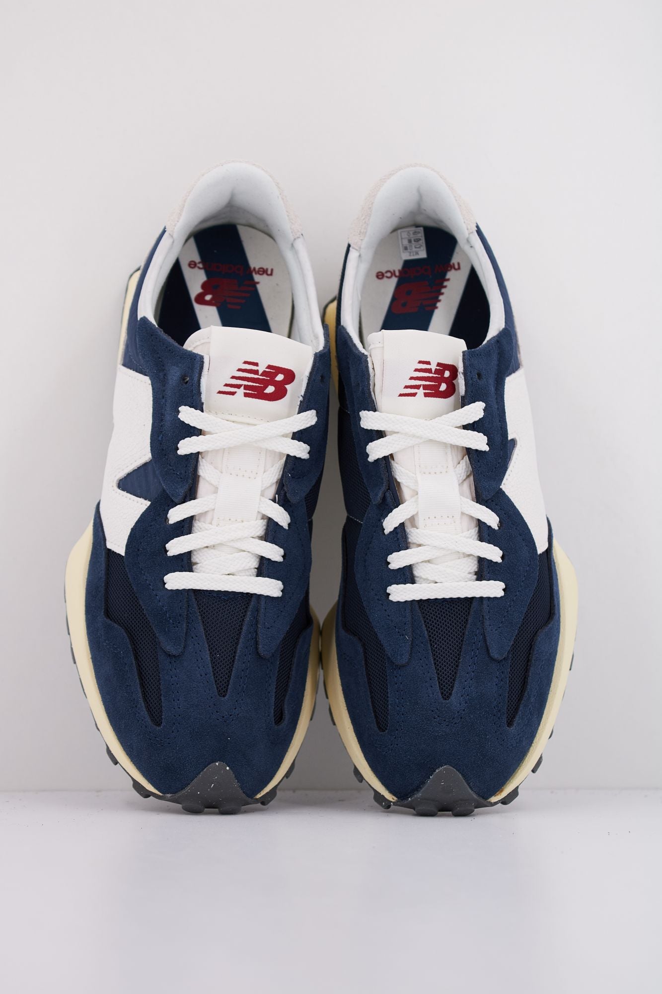 NEW BALANCE U327 en color AZUL (3)