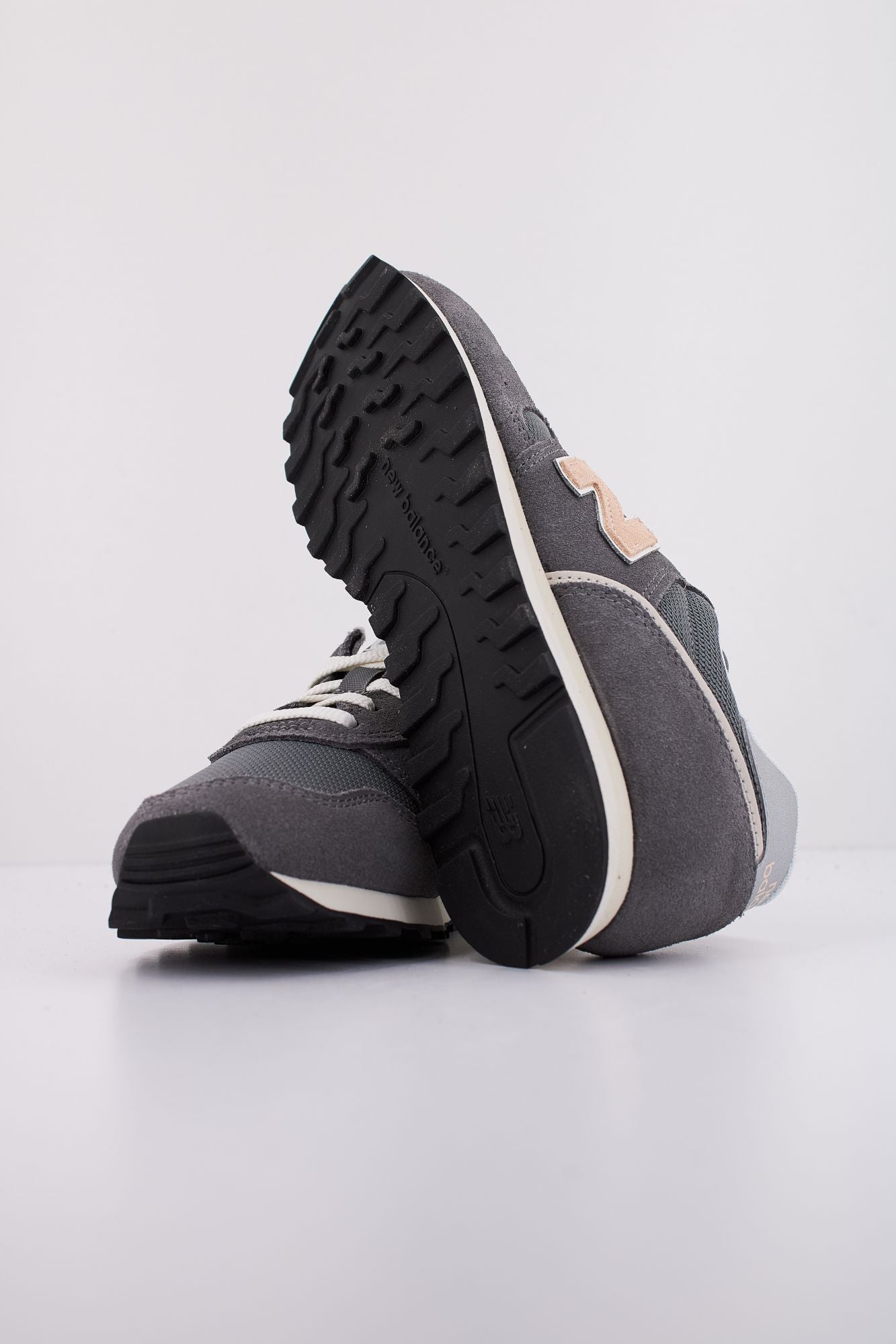 NEW BALANCE WL373  en color GRIS (5)