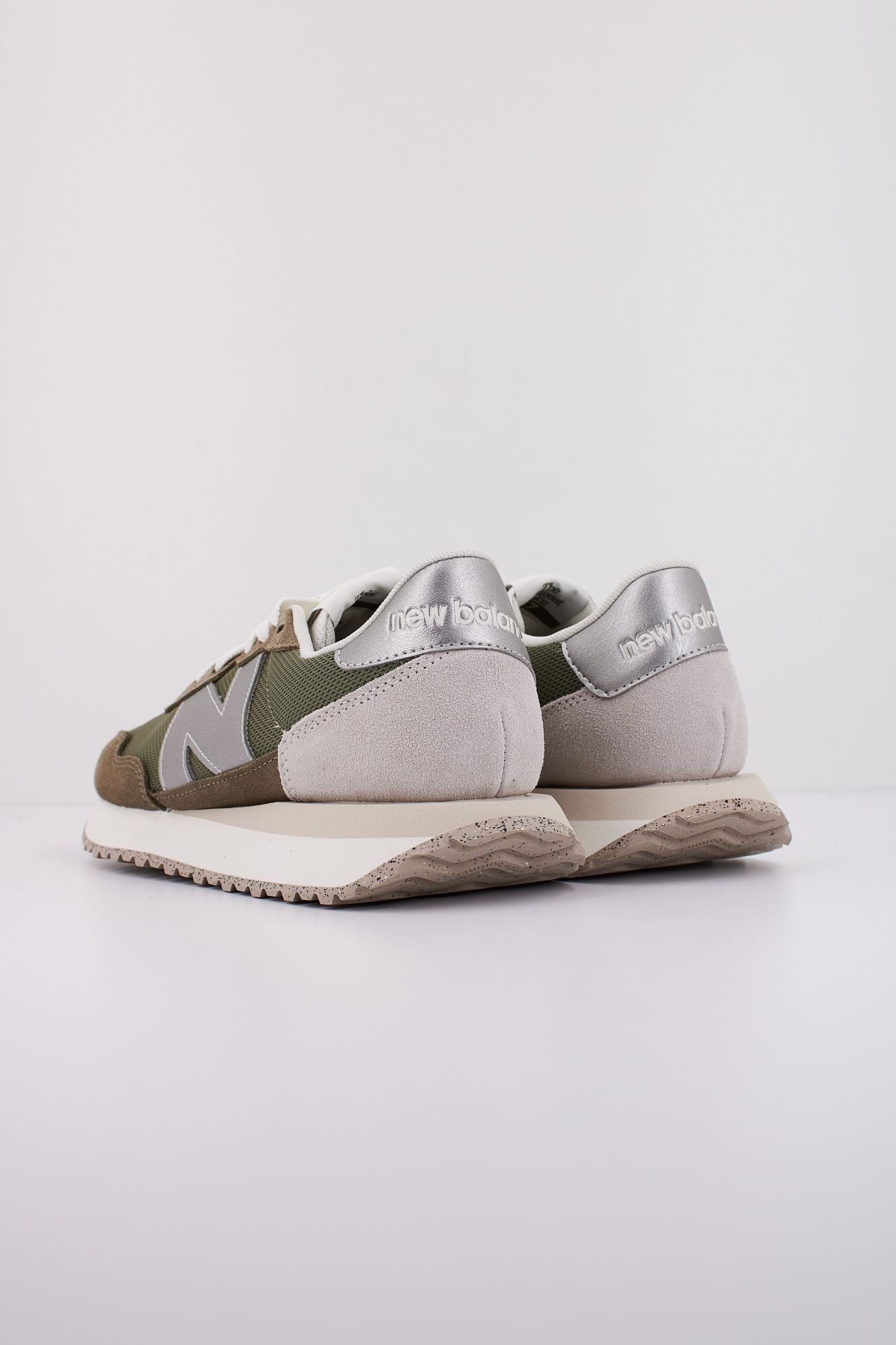 NEW BALANCE WS237 MSW en color VERDE (4)