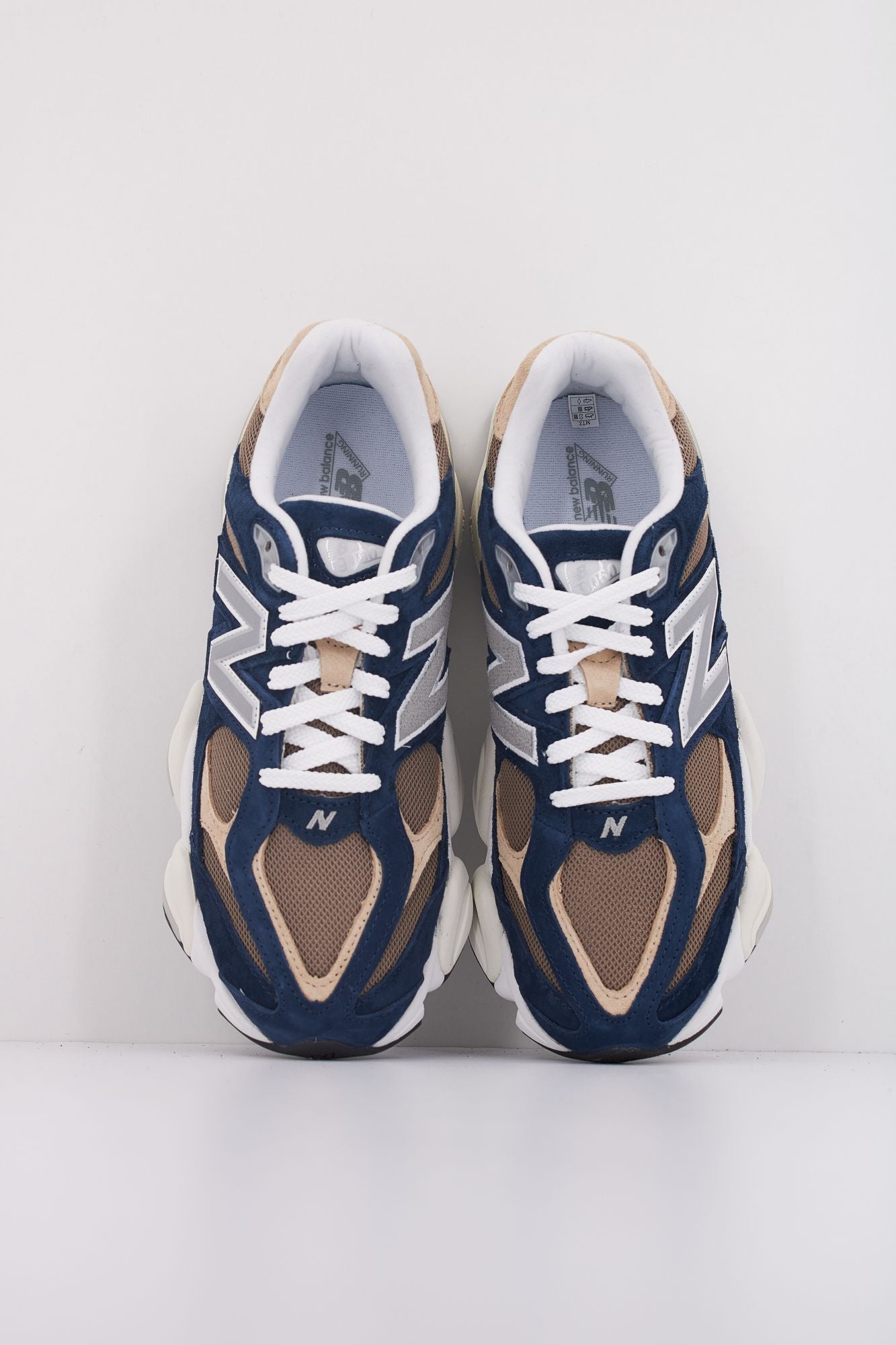 NEW BALANCE U9060  en color AZUL (3)