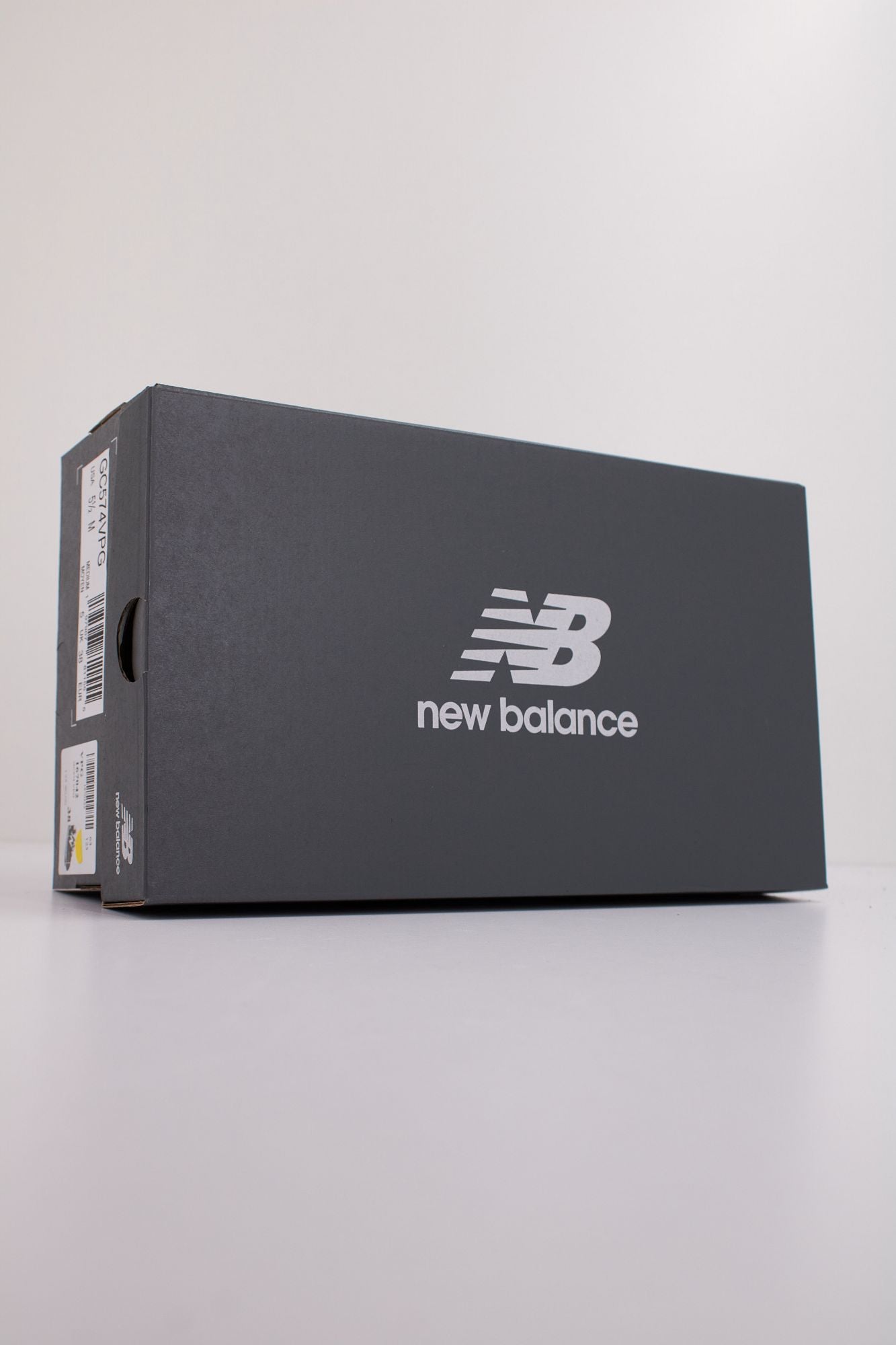 NEW BALANCE GC574 VPG  en color VERDE (6)