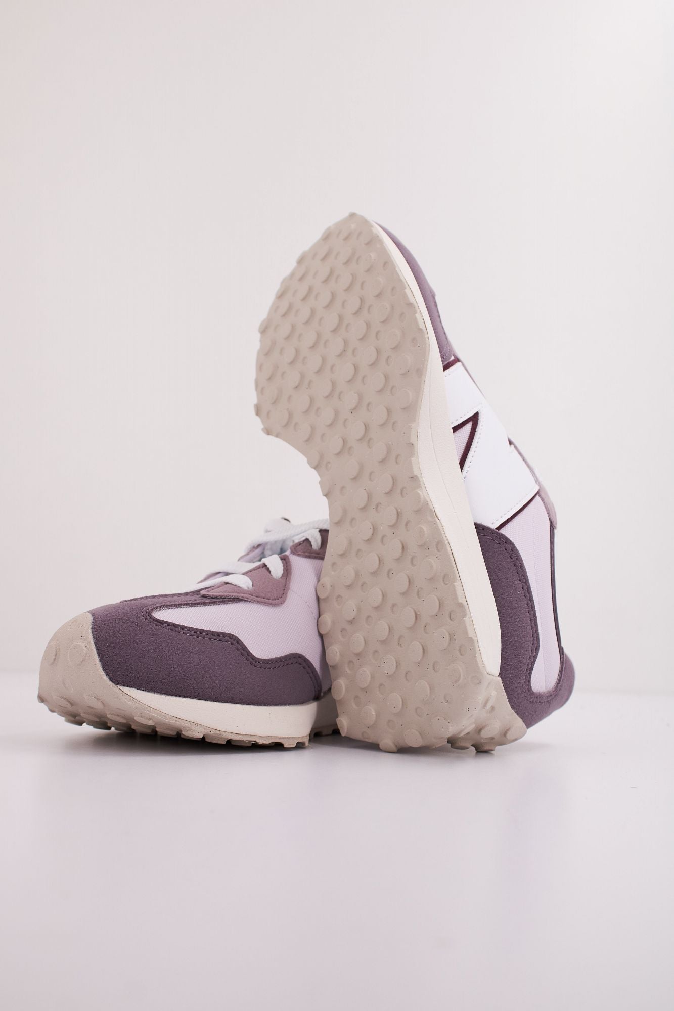 NEW BALANCE GS327V1 MEDIUM en color VIOLETA (5)