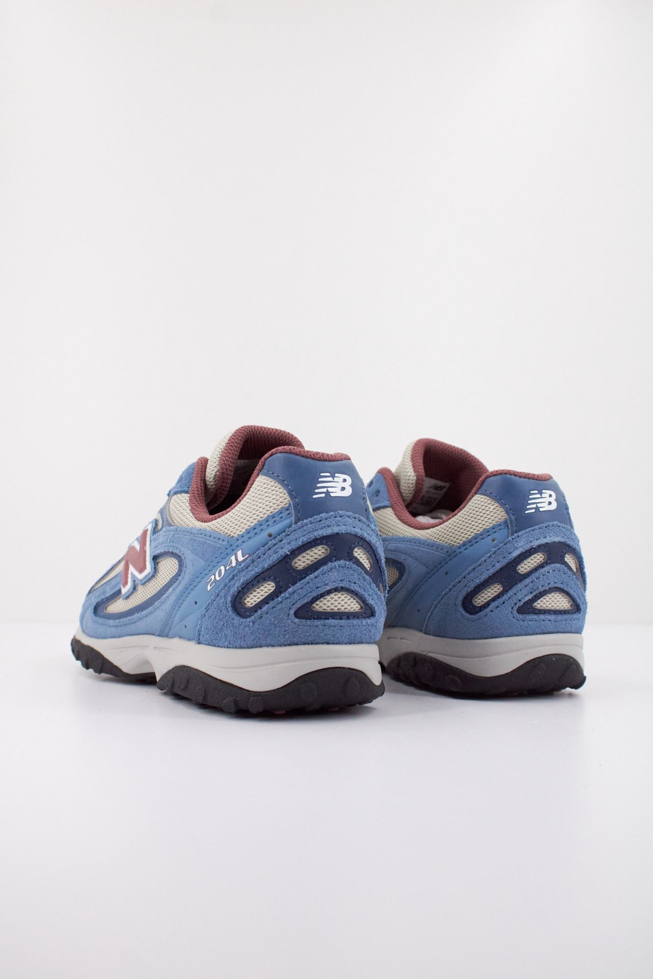 NEW BALANCE U204L NPA en color AZUL (4)