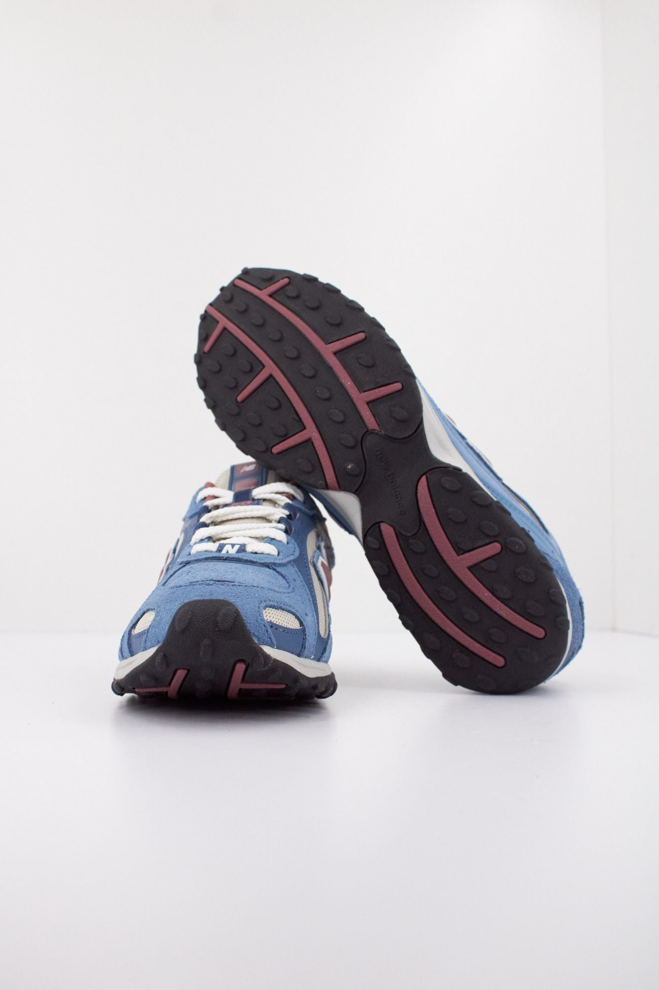 NEW BALANCE U204L NPA en color AZUL (5)