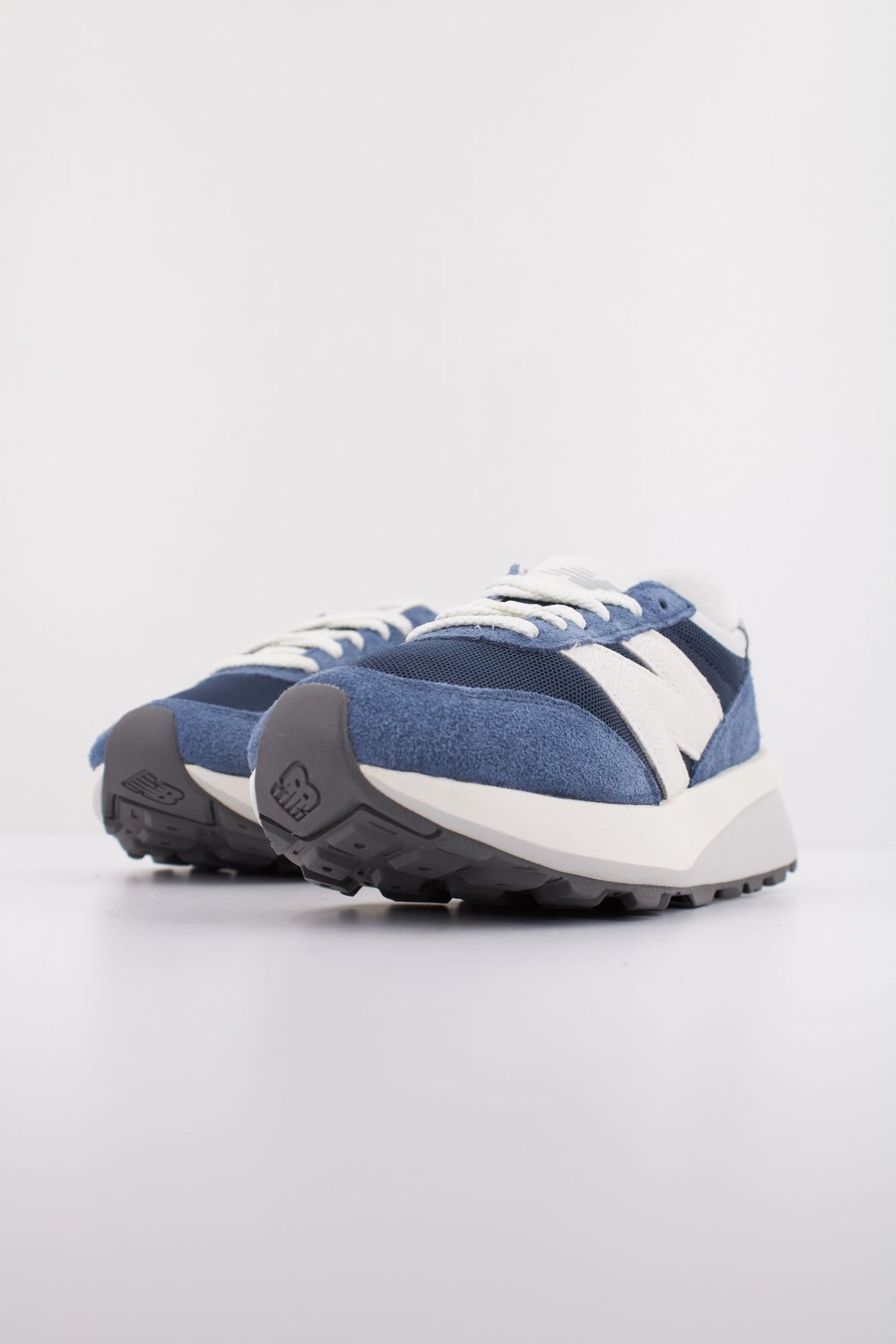 NEW BALANCE U370 en color AZUL (2)