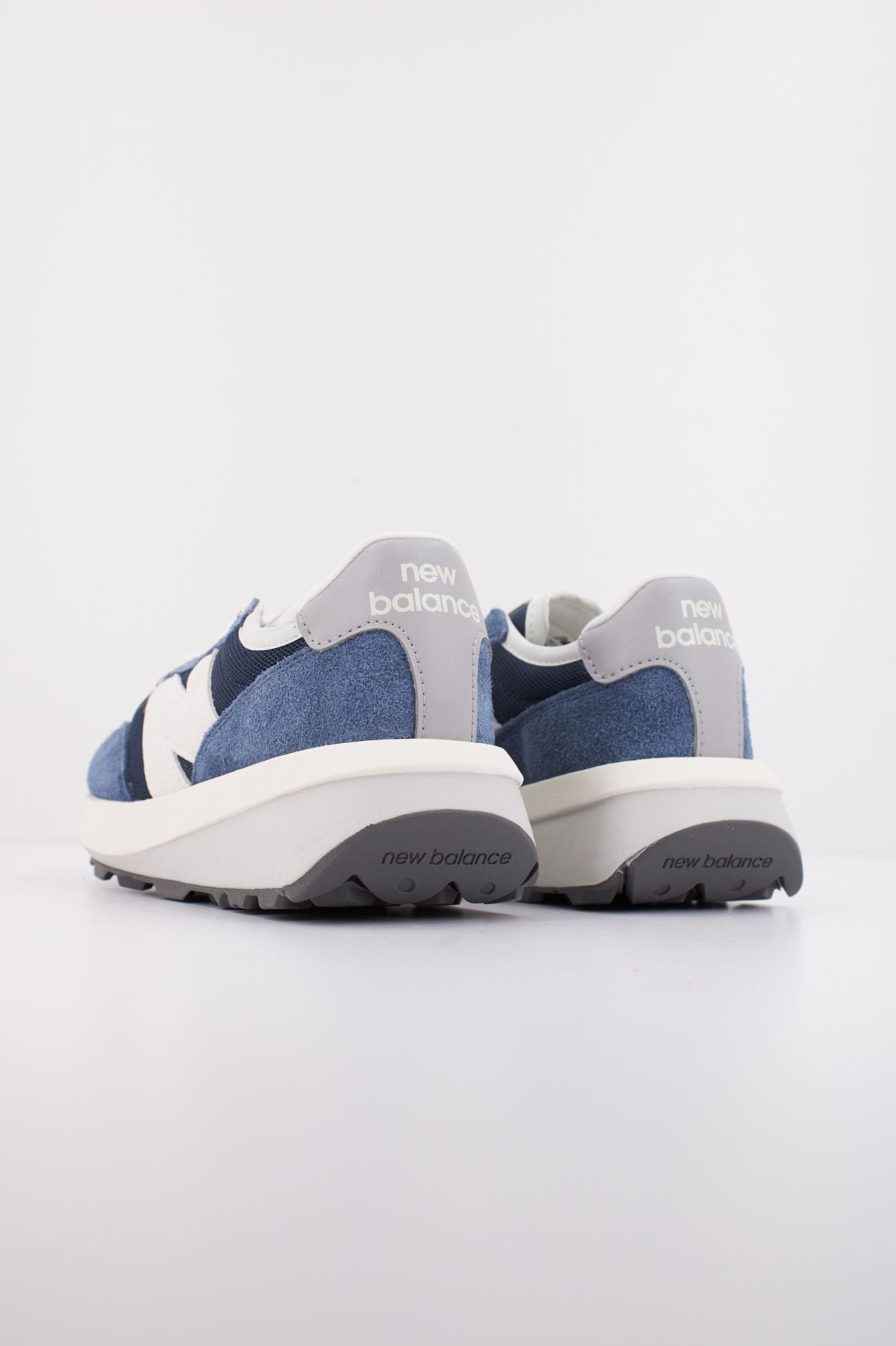 NEW BALANCE U370 en color AZUL (4)