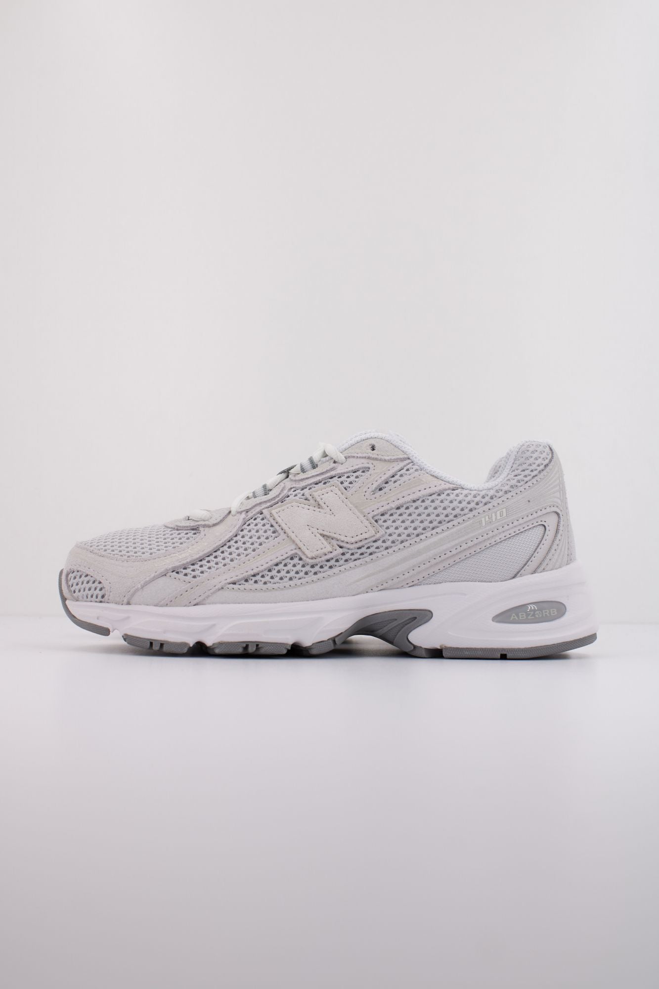 NEW BALANCE U740  en color GRIS (1)