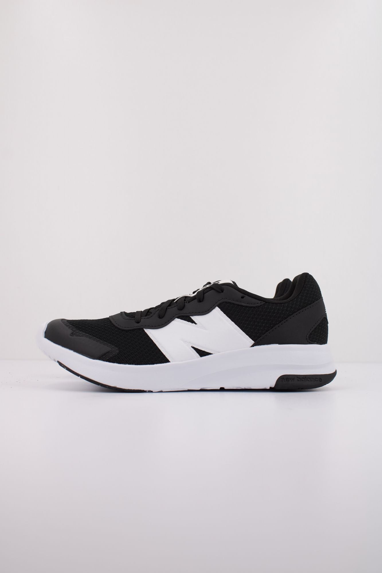 NEW BALANCE GK578 en color NEGRO (1)