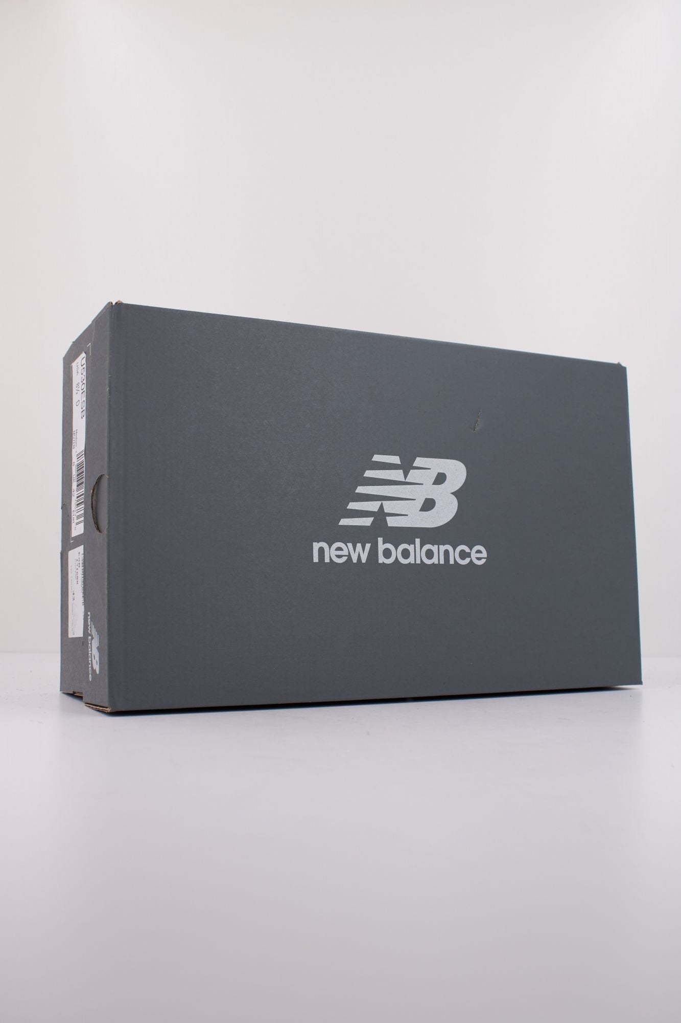 NEW BALANCE U530 SB en color BLANCO (6)