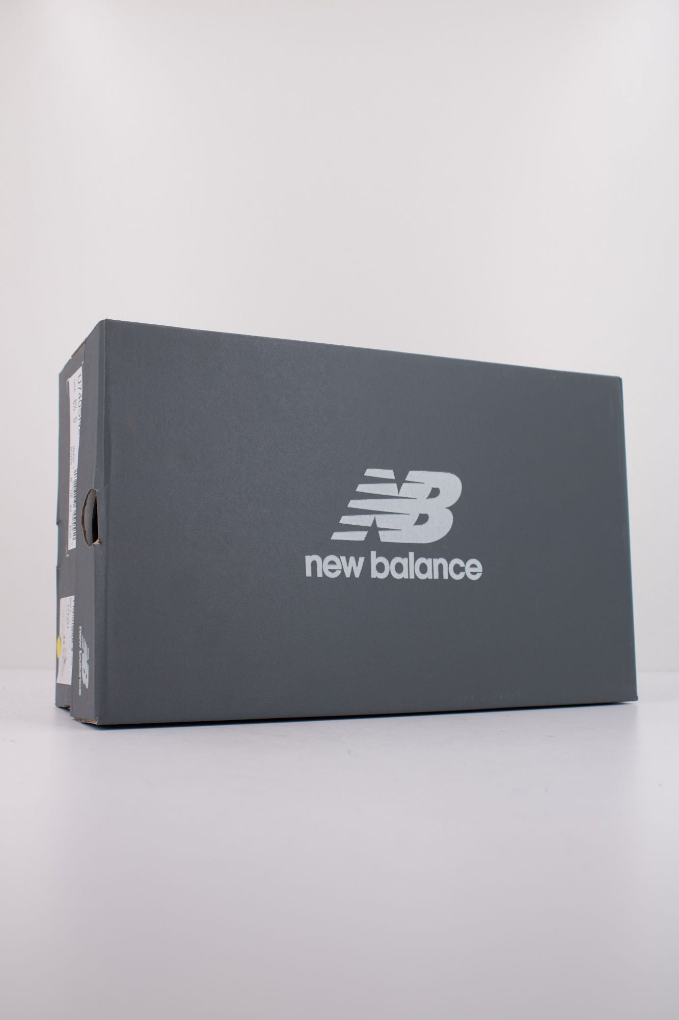 NEW BALANCE U740 SN2 en color BLANCO (6)