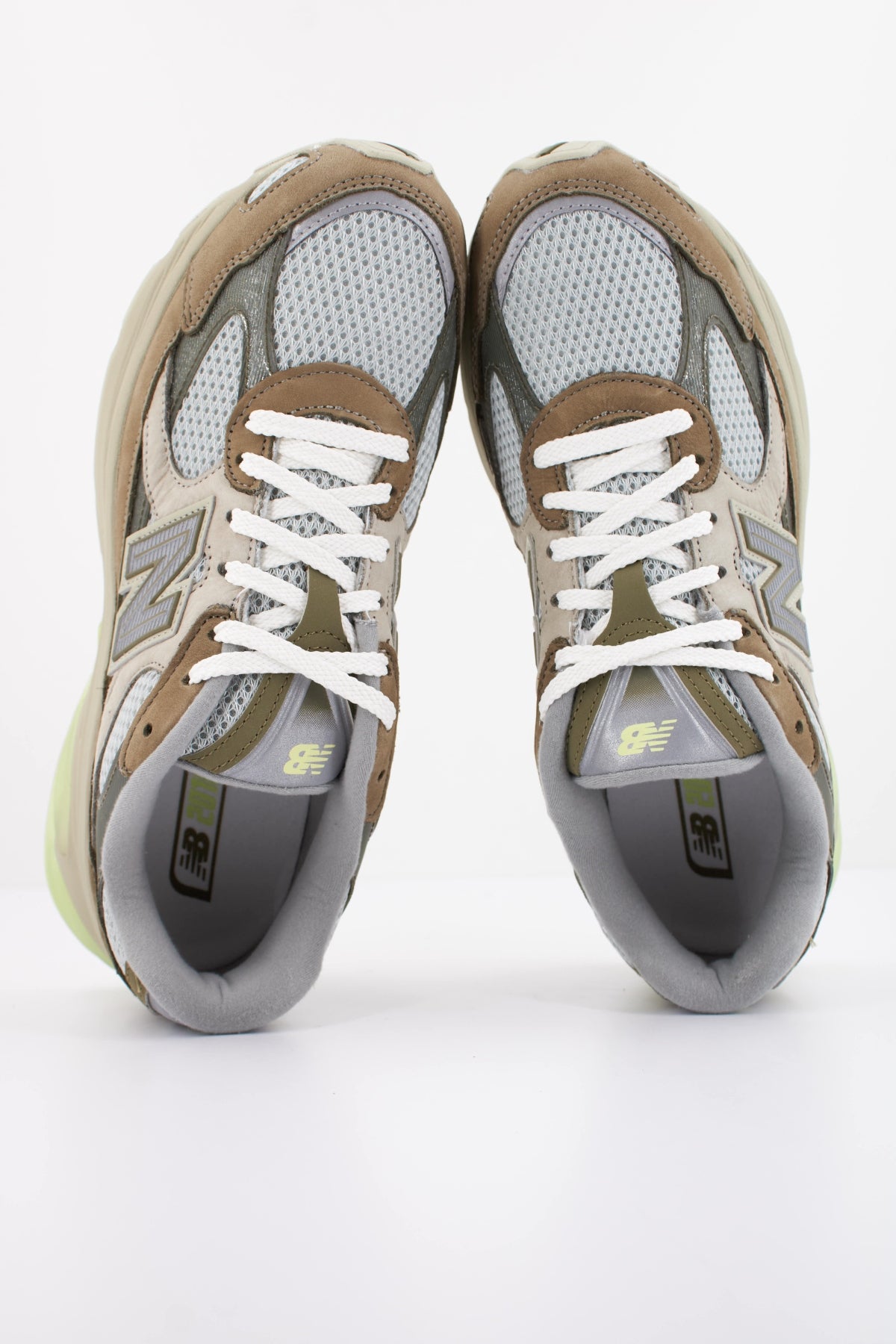 NEW BALANCE U20101 en color VERDE (3)