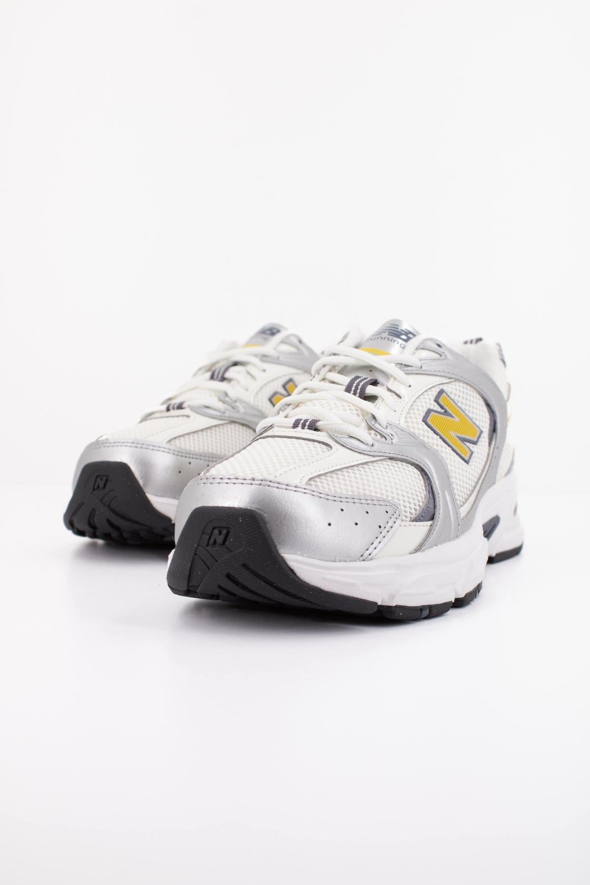 NEW BALANCE U530  en color BLANCO (2)