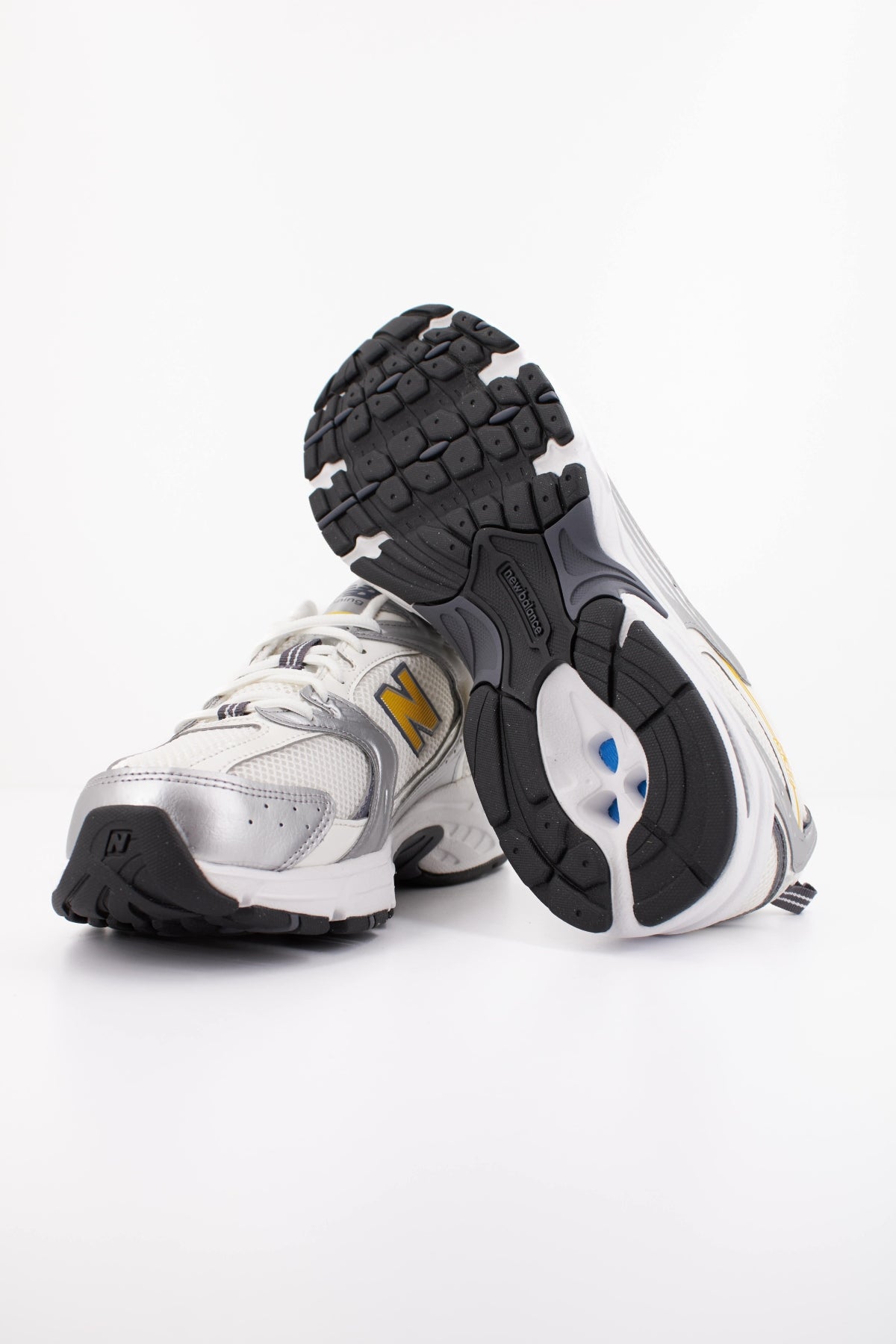 NEW BALANCE U530  en color BLANCO (5)