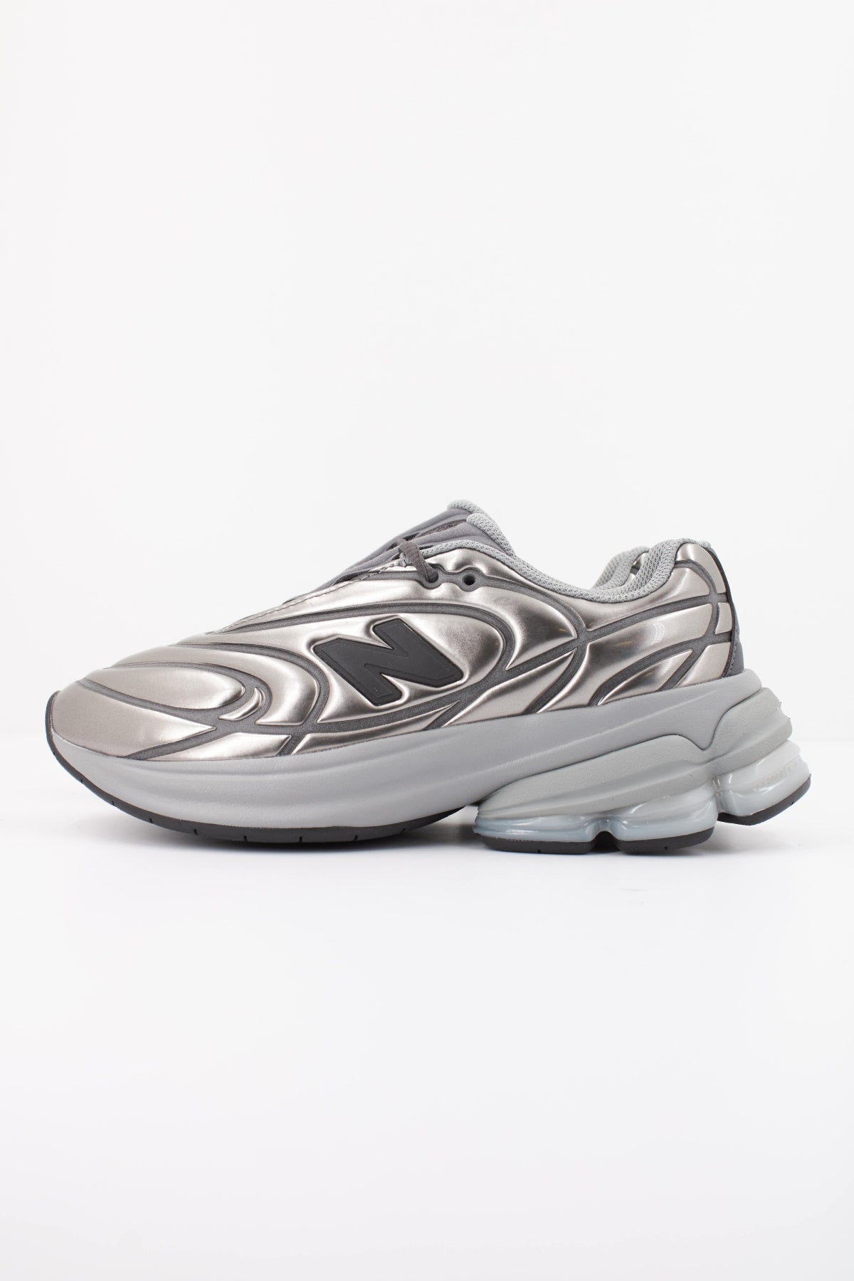 NEW BALANCE U5030  en color GRIS (1)
