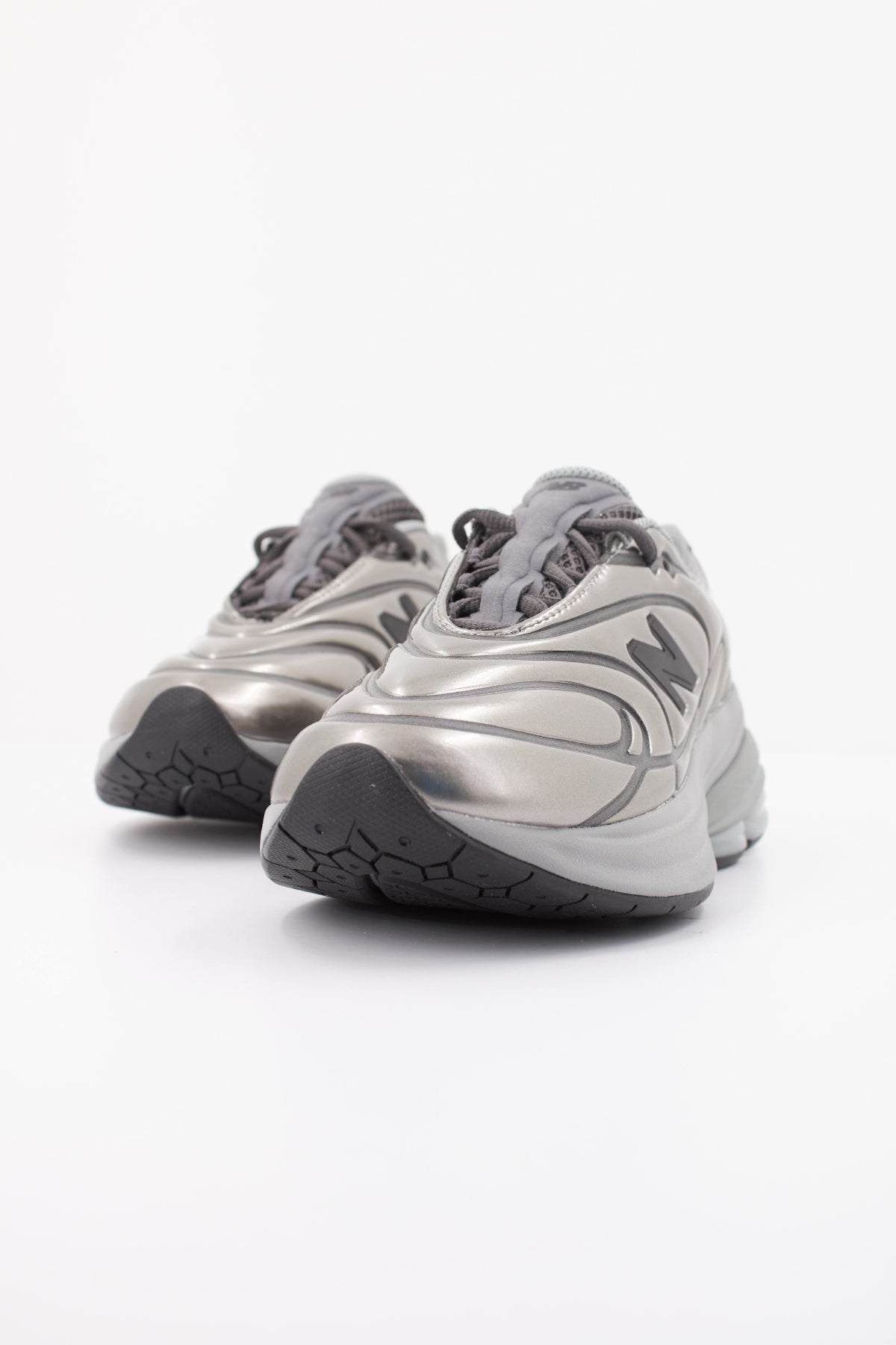 NEW BALANCE U5030  en color GRIS (2)