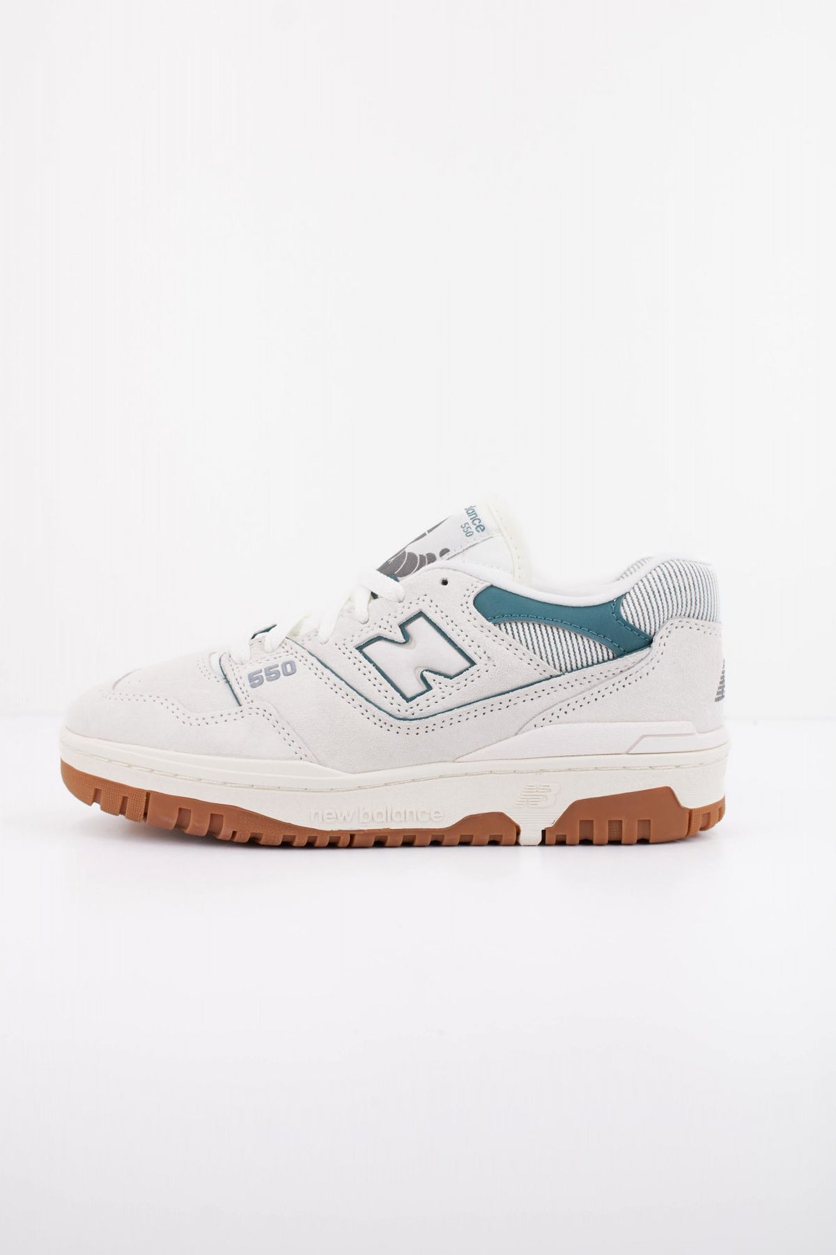 NEW BALANCE BBW550 SE en color BLANCO (1)