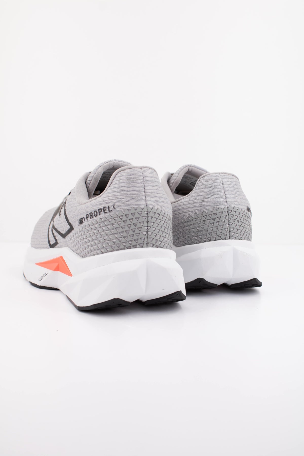 NEW BALANCE MFCPR CV5 en color GRIS (4)
