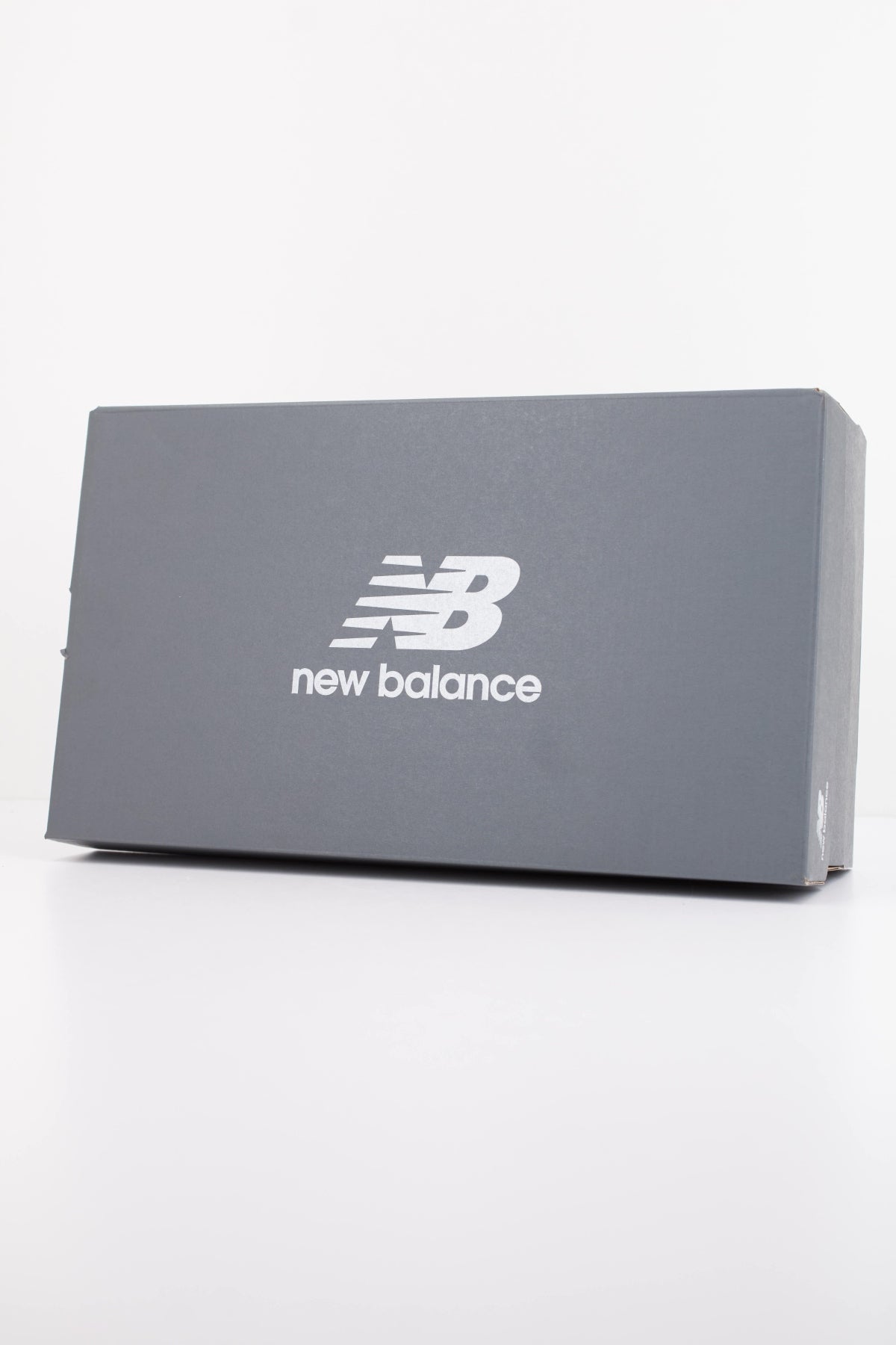 NEW BALANCE U204L  en color ROSA (6)