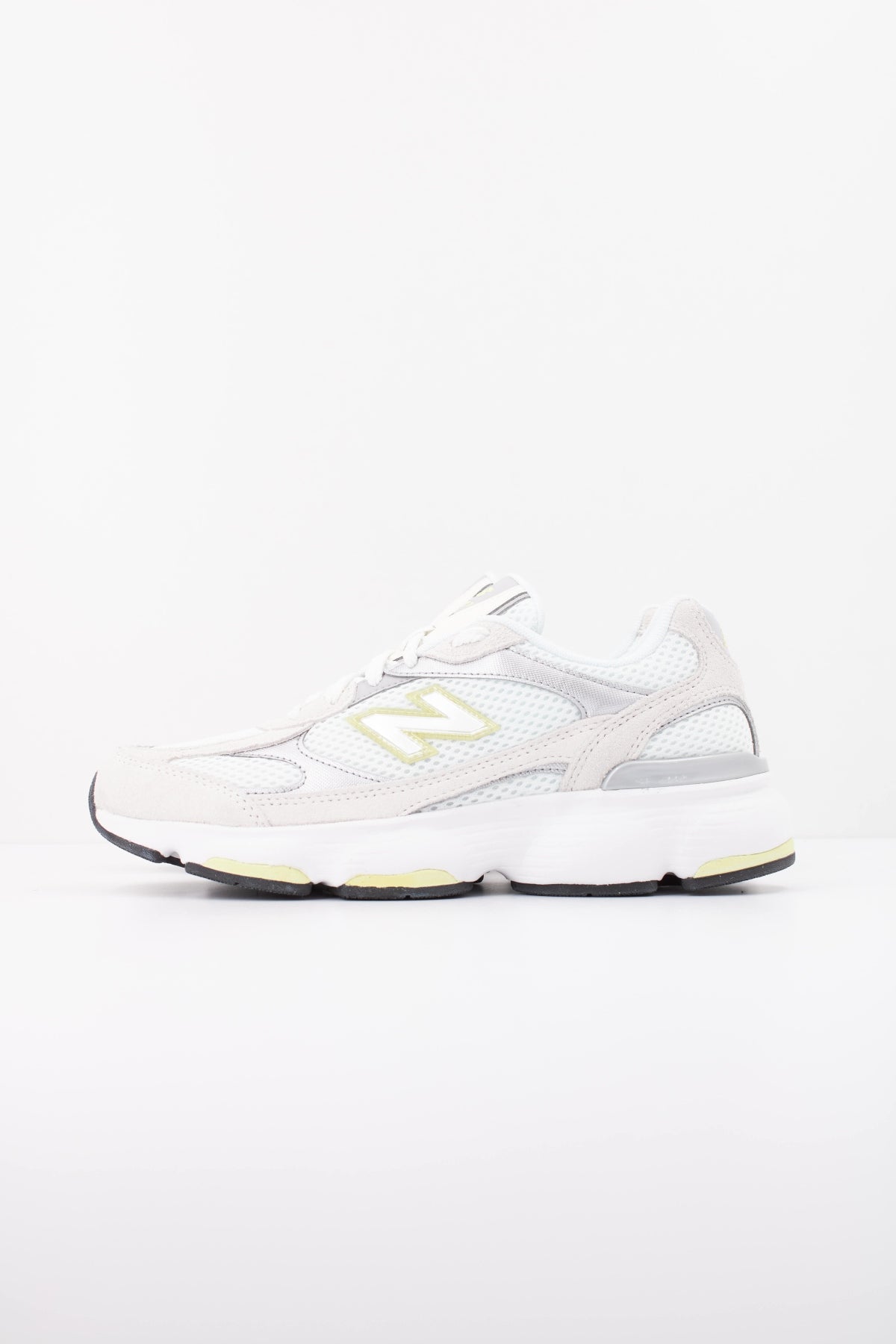 NEW BALANCE W603 9DJ DEPORTIVO en color BEIS (1)