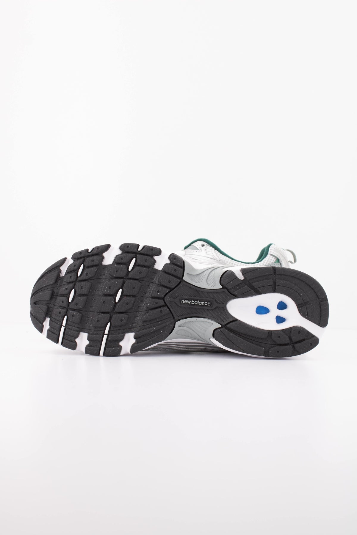 NEW BALANCE U530 SMS DEPORTIVO en color PLATA (5)