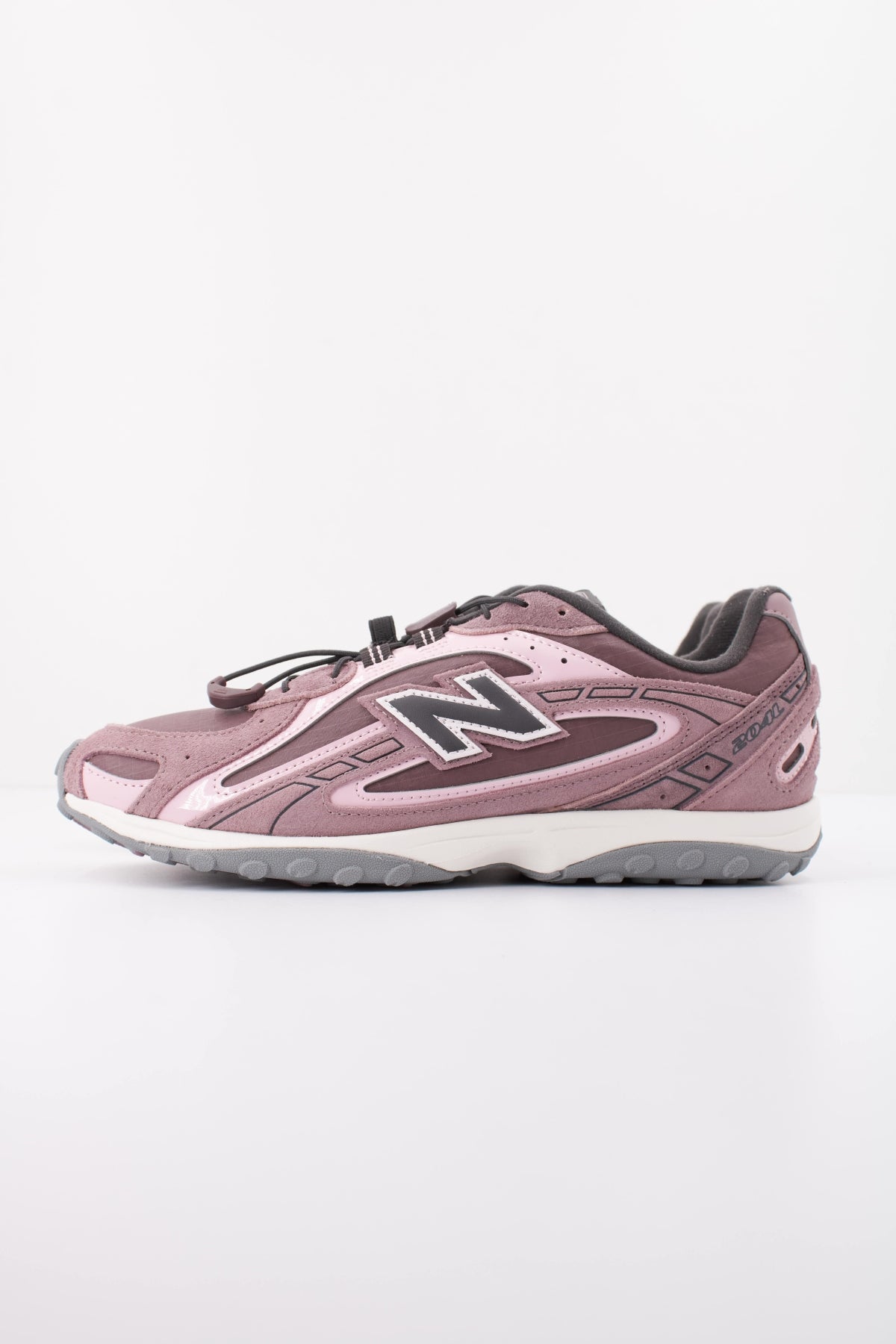 NEW BALANCE U204L  en color ROSA (1)