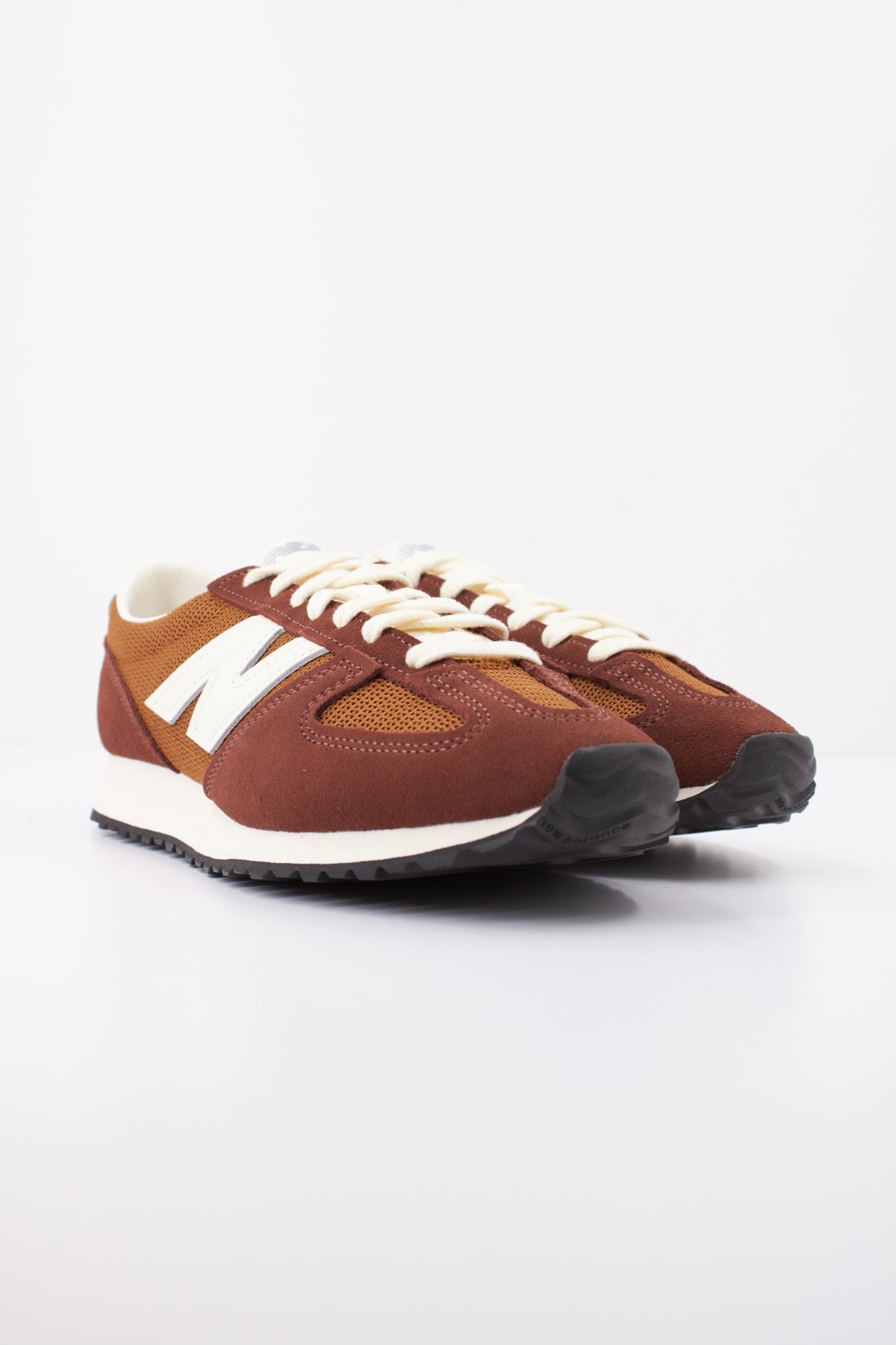NEW BALANCE U471 3G5 DEPORTIVO en color MARRON (2)