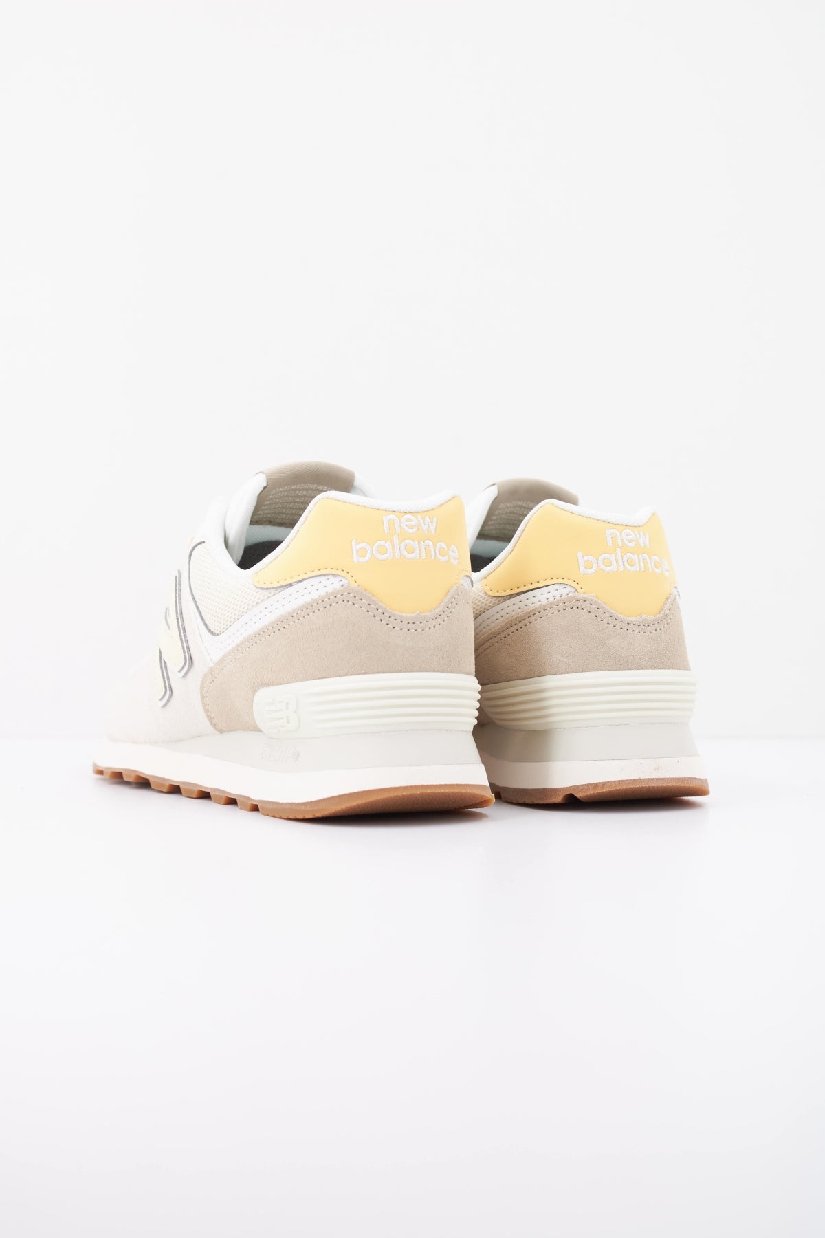 NEW BALANCE W574 VA en color BEIS (4)