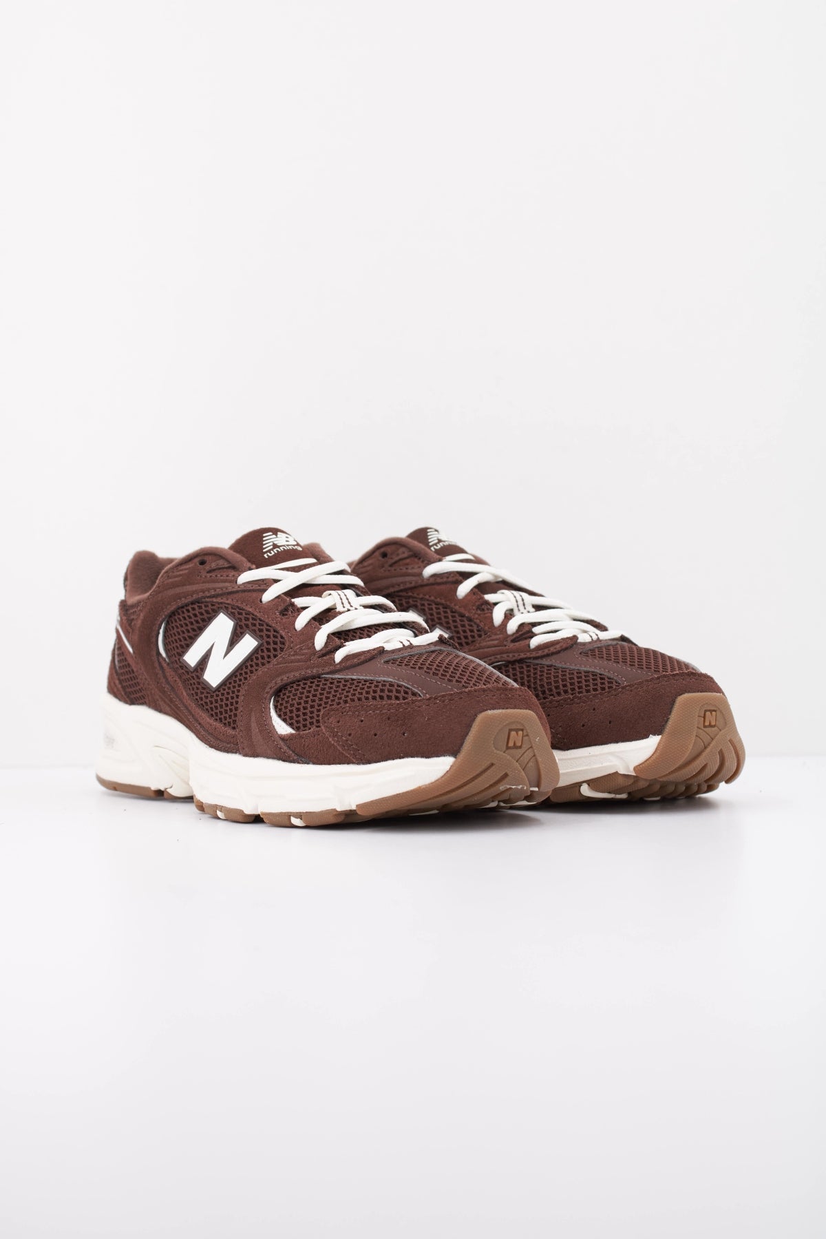 NEW BALANCE U530 SCW DEPORTIVO en color MARRON (2)