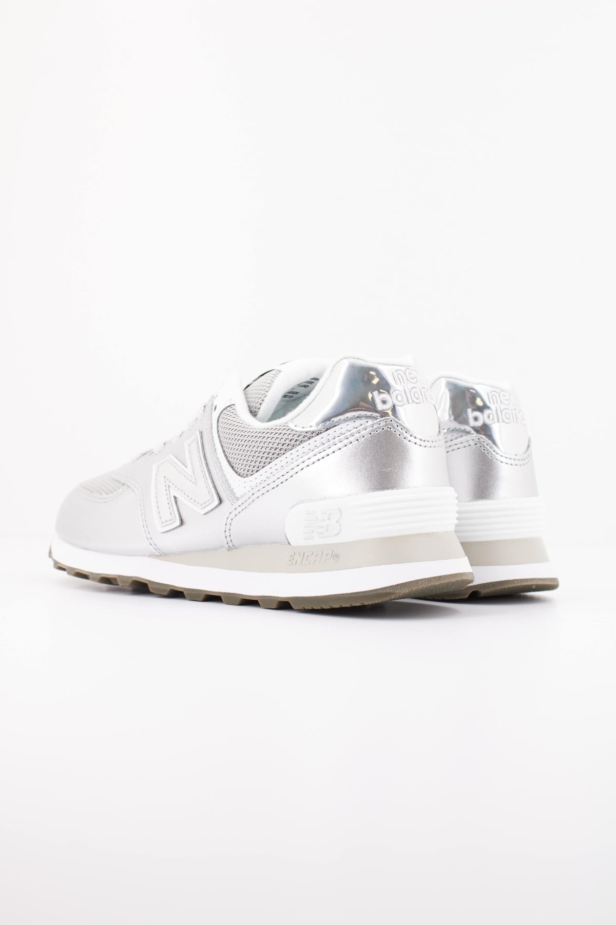 NEW BALANCE W574 428 DEPORTIVO en color PLATA (4)