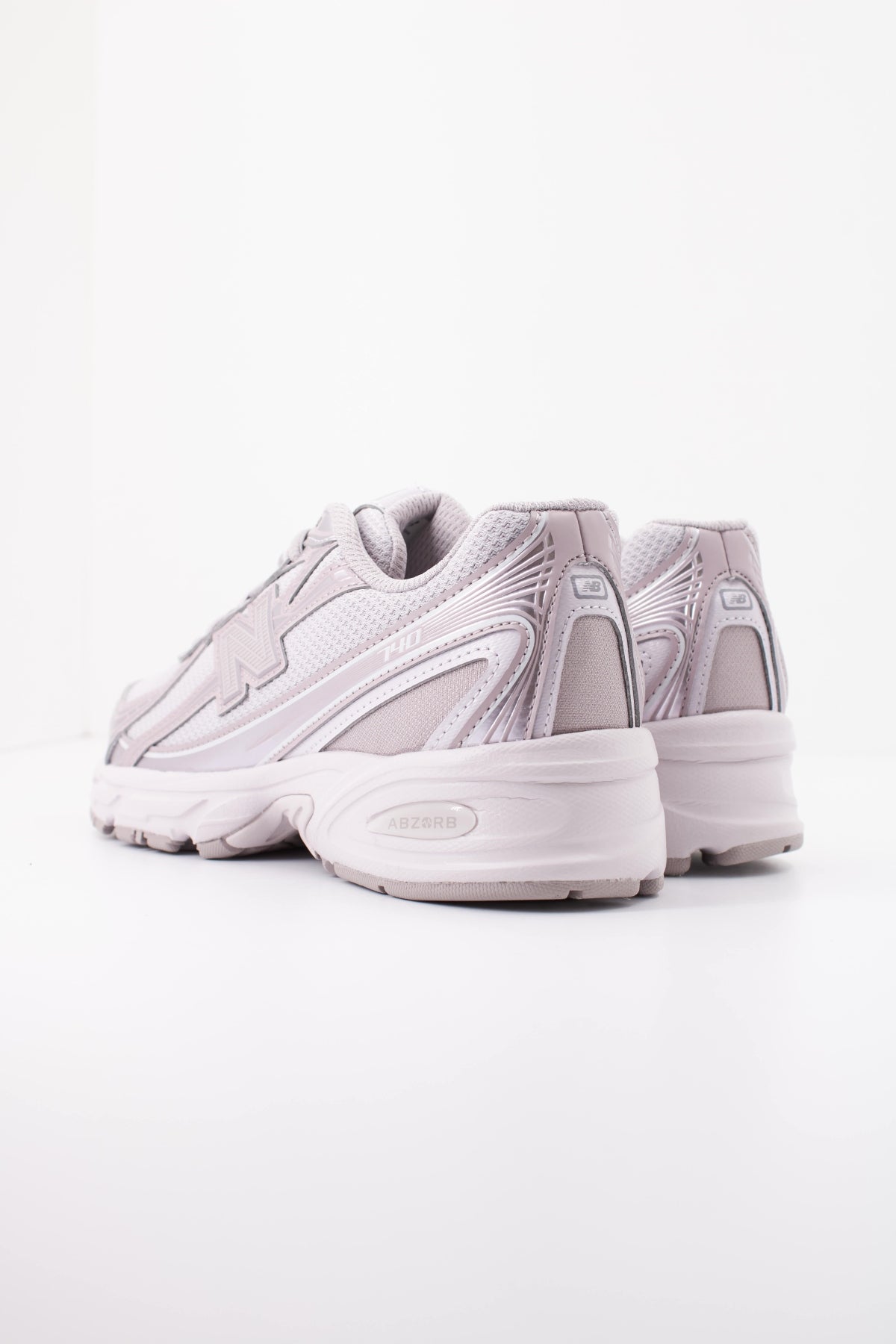 NEW BALANCE U740 638  en color VIOLETA (4)