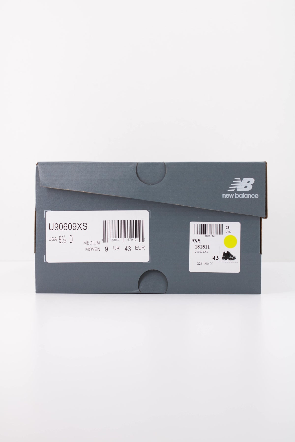 NEW BALANCE U9060 9XS DEPORTIVO en color GRIS (6)