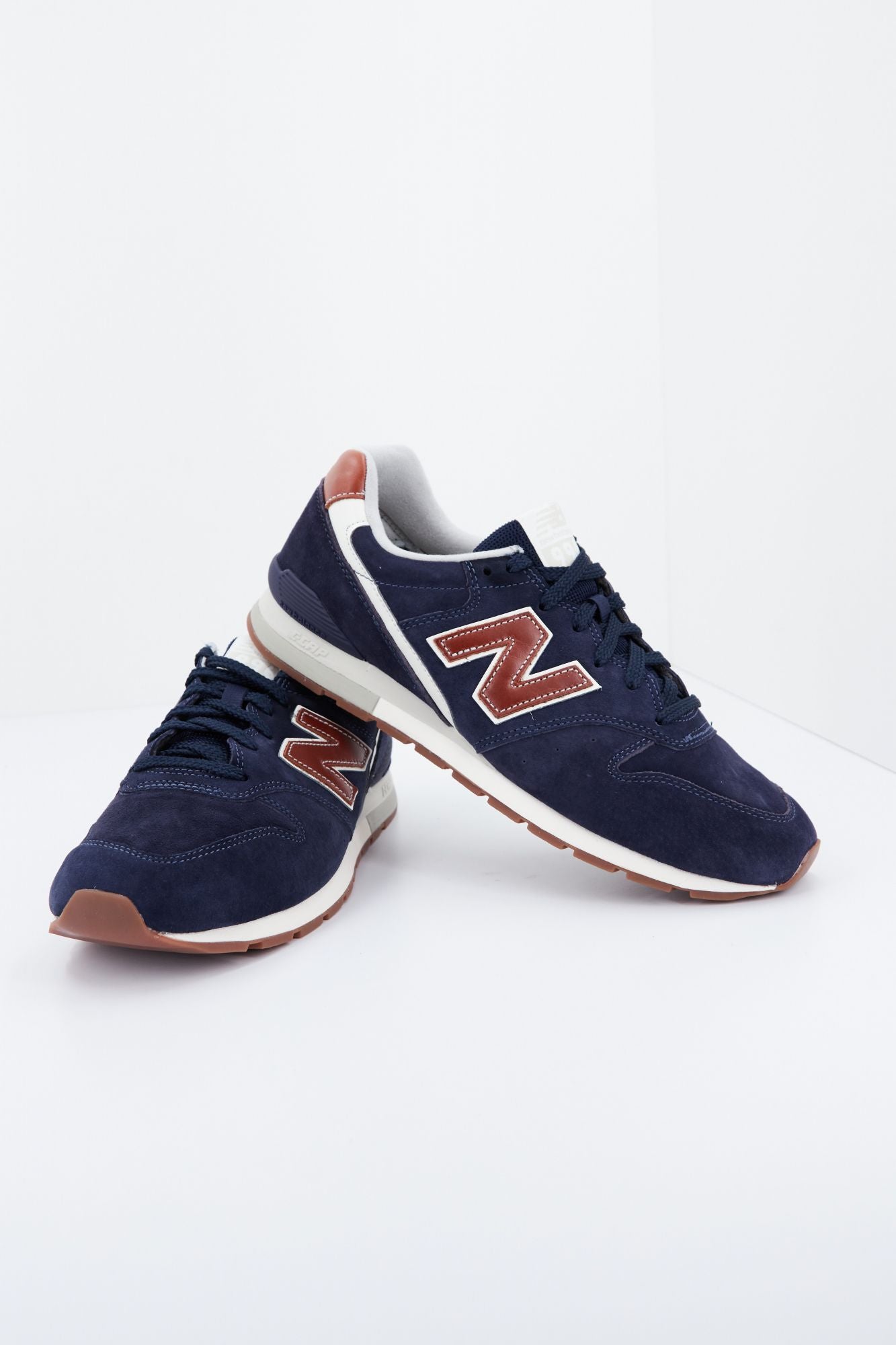 NEW BALANCE CM996 BA en color AZUL (4)