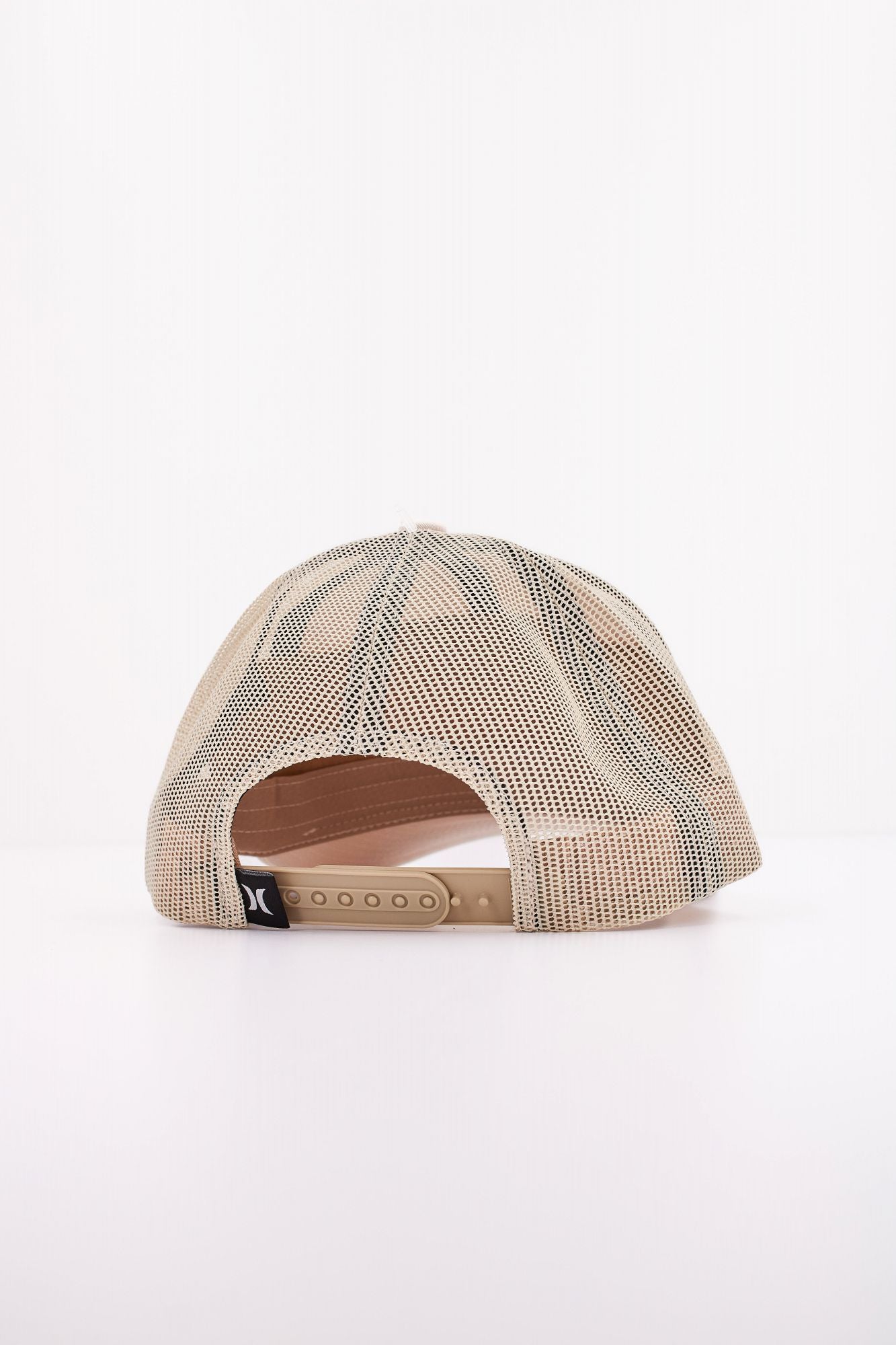 HURLEY M FAIRWAY TRUCKER HAT en color BEIS (3)